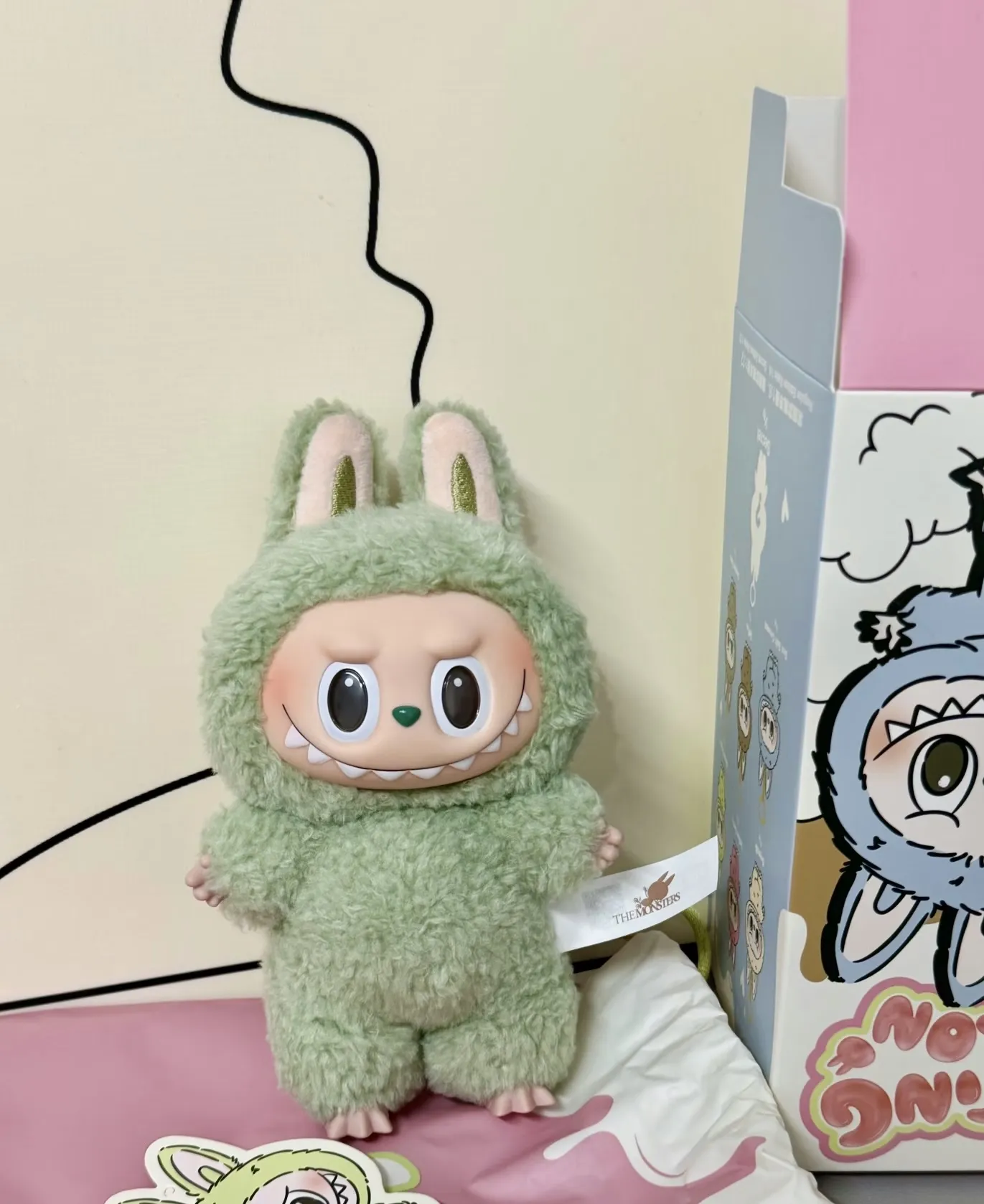 POP NOW:THE MONSTERS - Tasty Macarons Vinyl Face Blind Box - POP