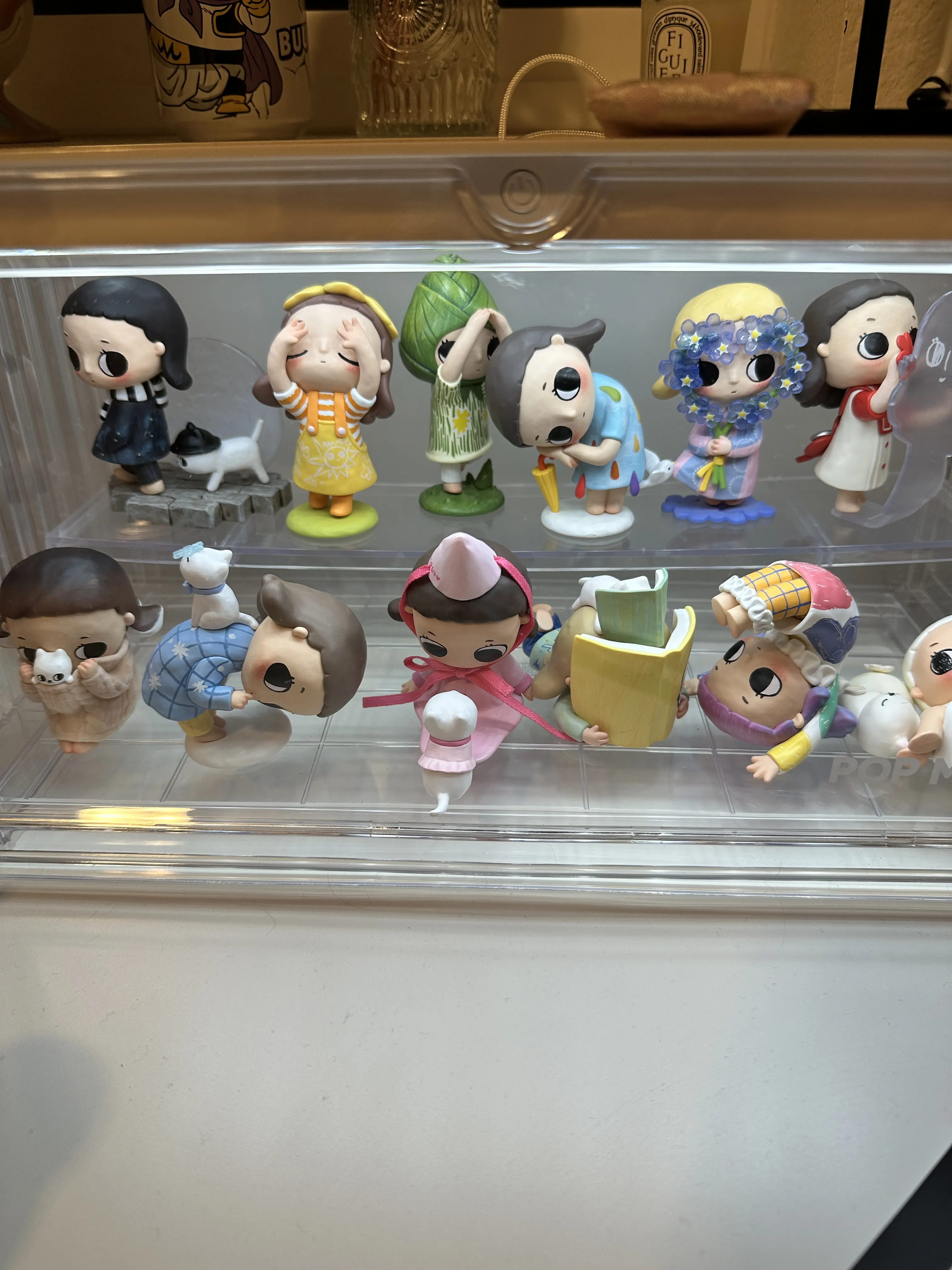 POP MART 100% Assemblable Lighted Display Container - POP MART