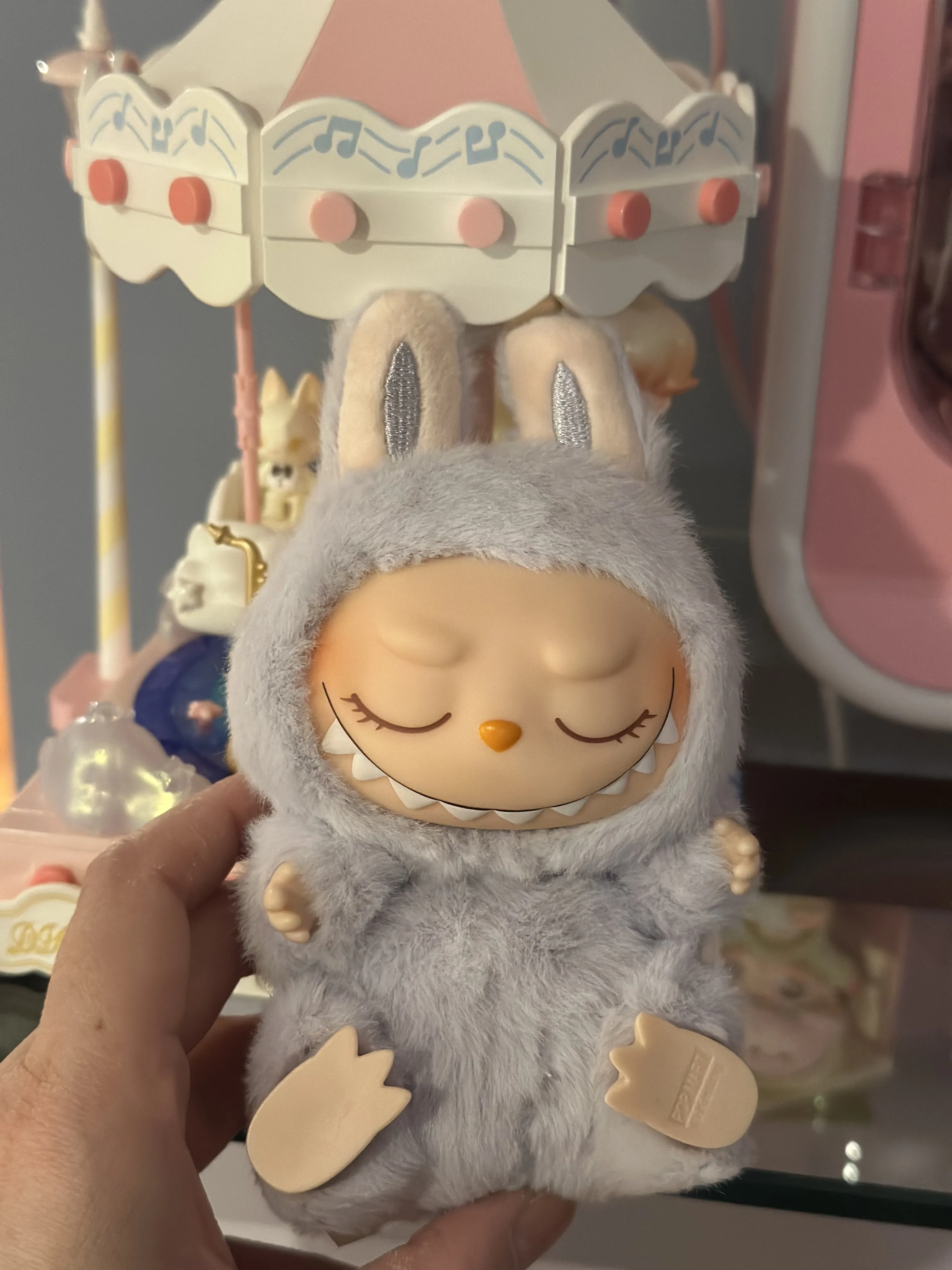 POP NOW:THE MONSTERS - Have a Seat Vinyl Plush Blind Box - POP