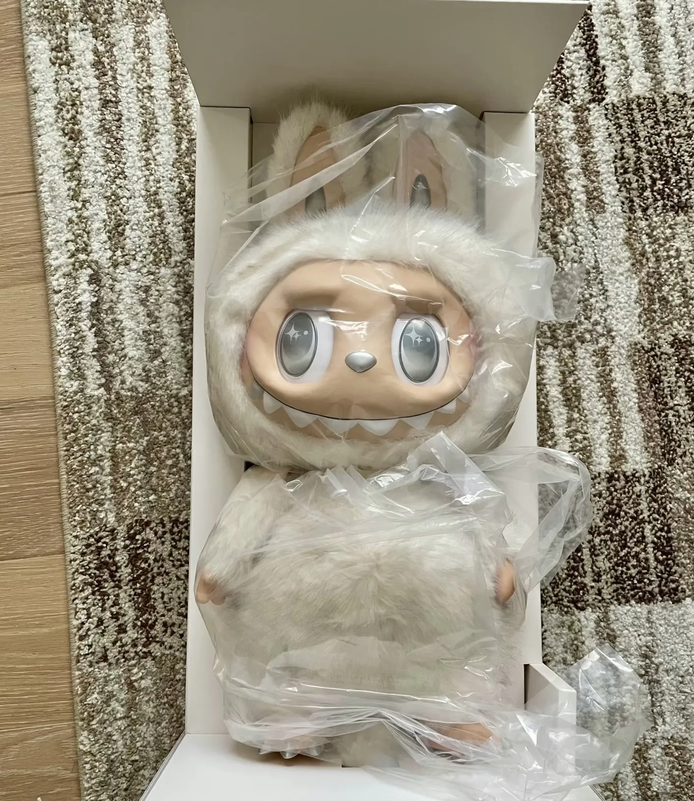 THE MONSTERS - ANGEL IN CLOUDS Vinyl Face Doll - POP MART (Canada)