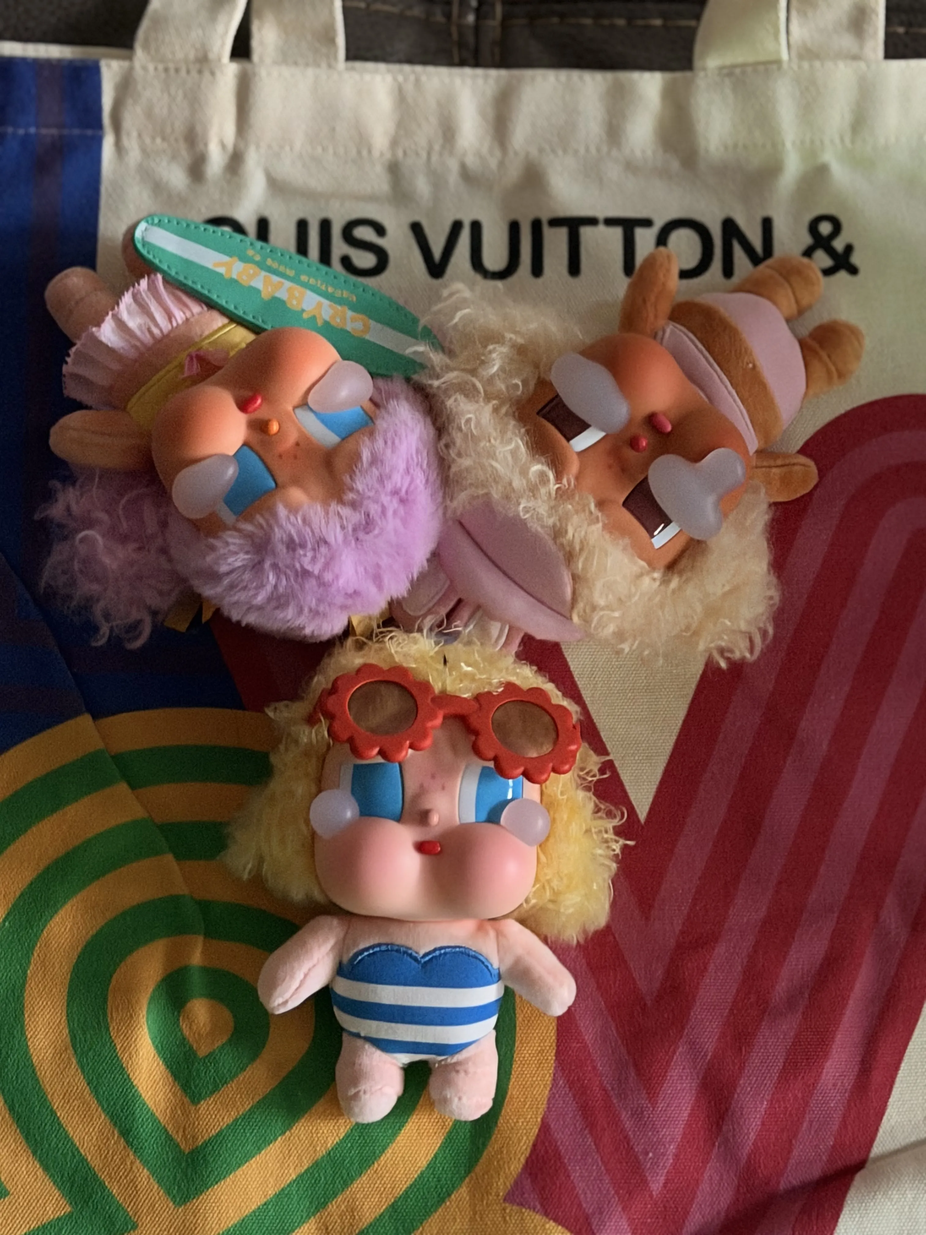 POP NOW:CRYBABY Vacation Mode On Series-Vinyl Plush Pendant Blind