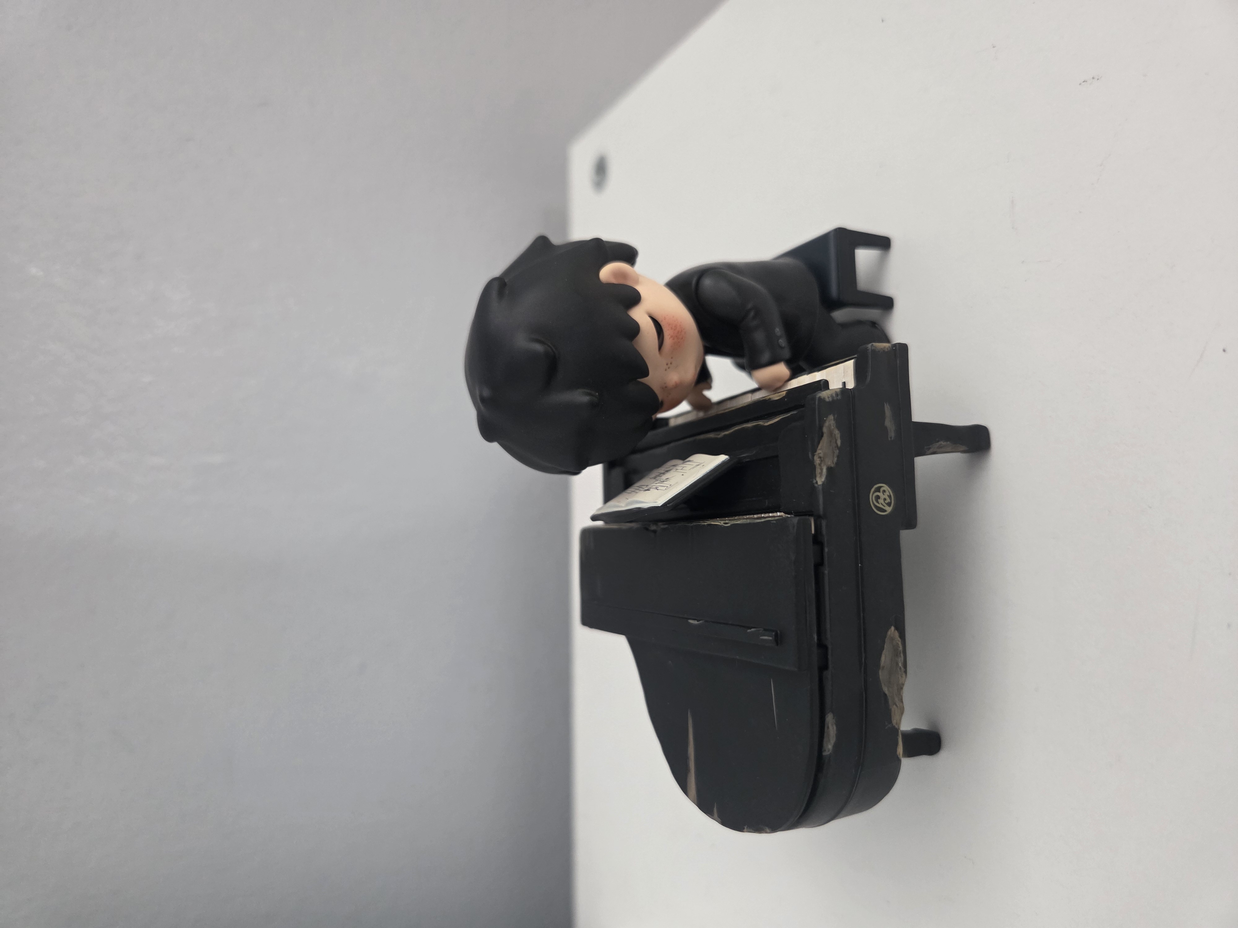 Hirono The Pianist Figure - POP MART (Canada)