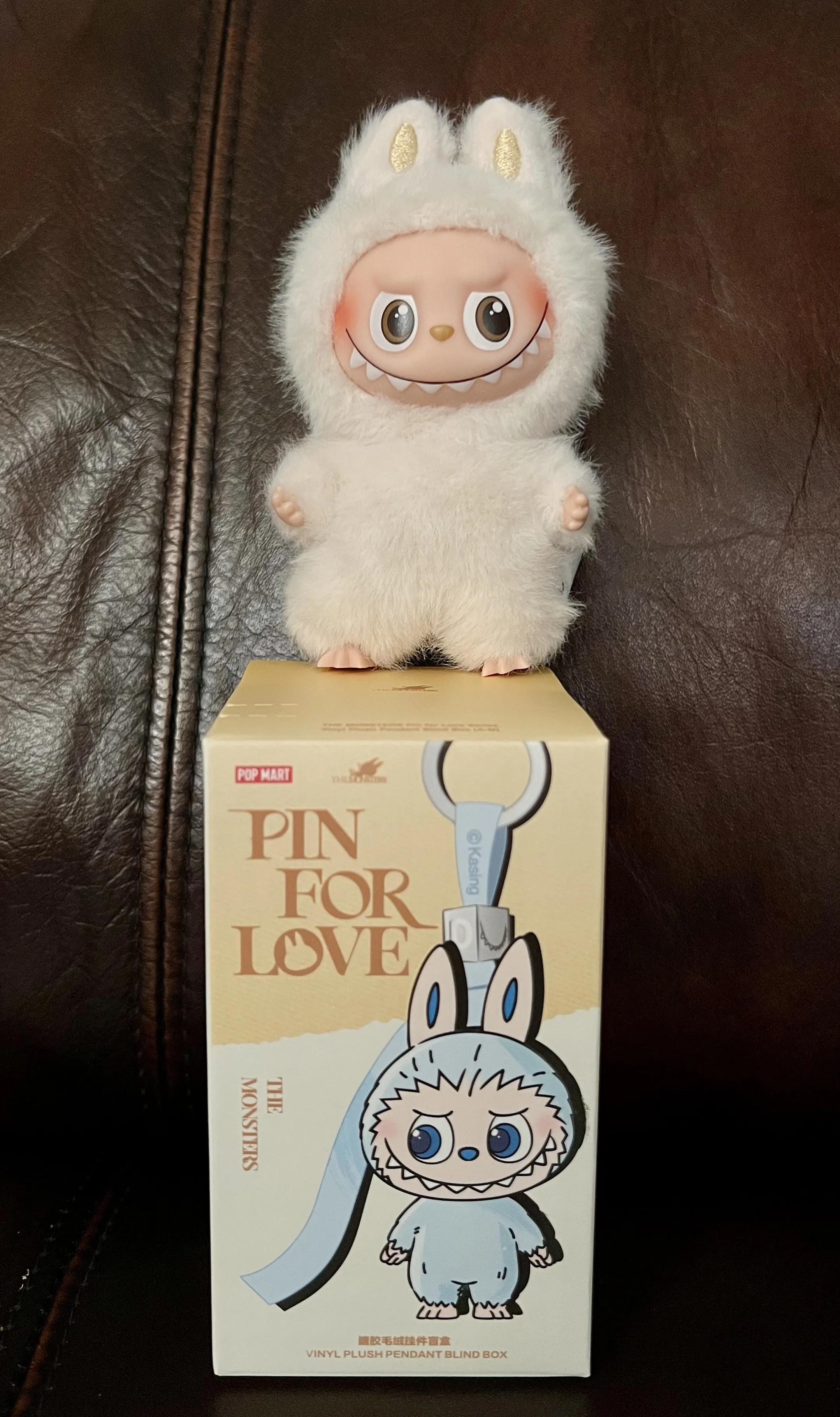 THE MONSTER PIN FOR LOVE SERIES - Vinyl Plush Pendant blind box