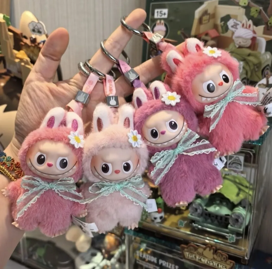 POP NOW:THE MONSTERS Pin for Love Series-Vinyl Plush Pendant Blind