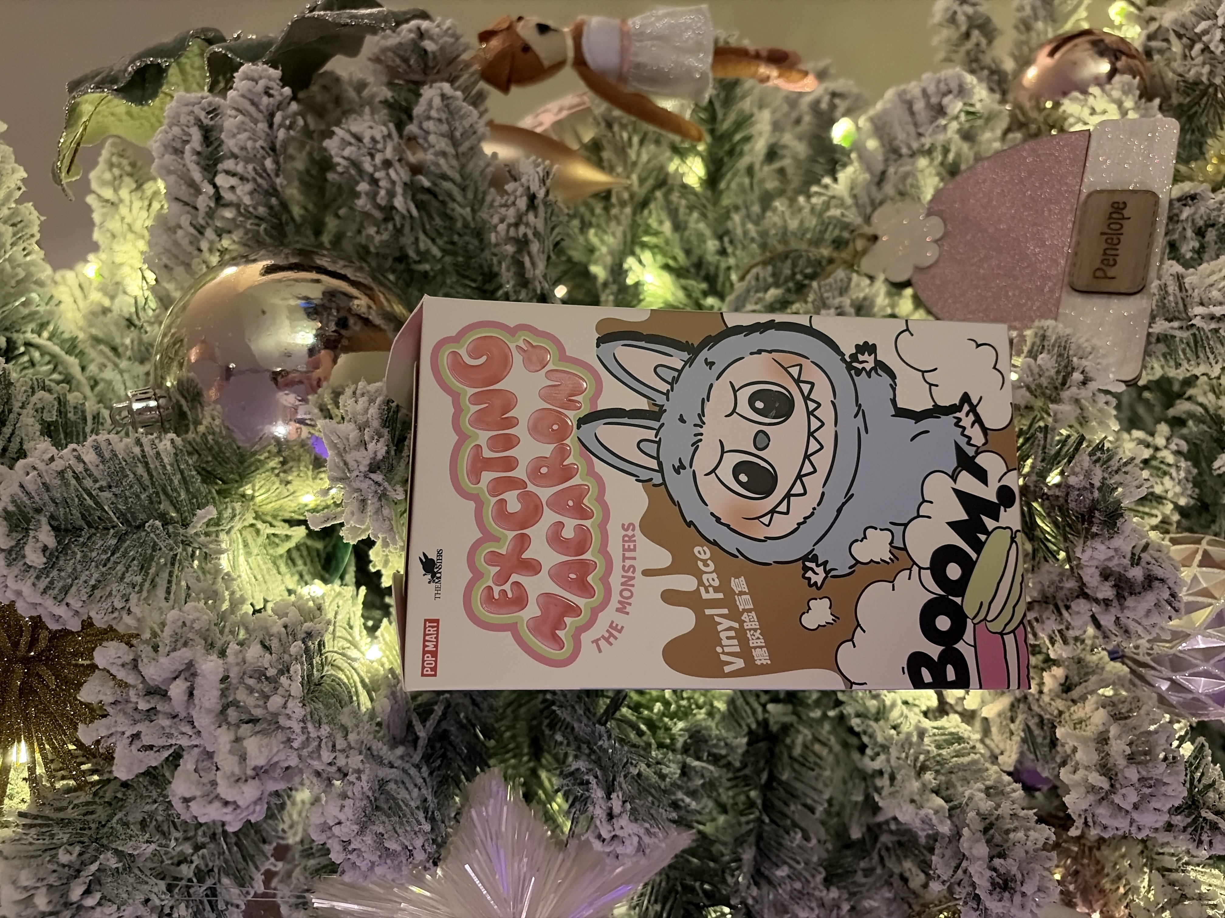 POP NOW:THE MONSTERS - Tasty Macarons Vinyl Face Blind Box - POP
