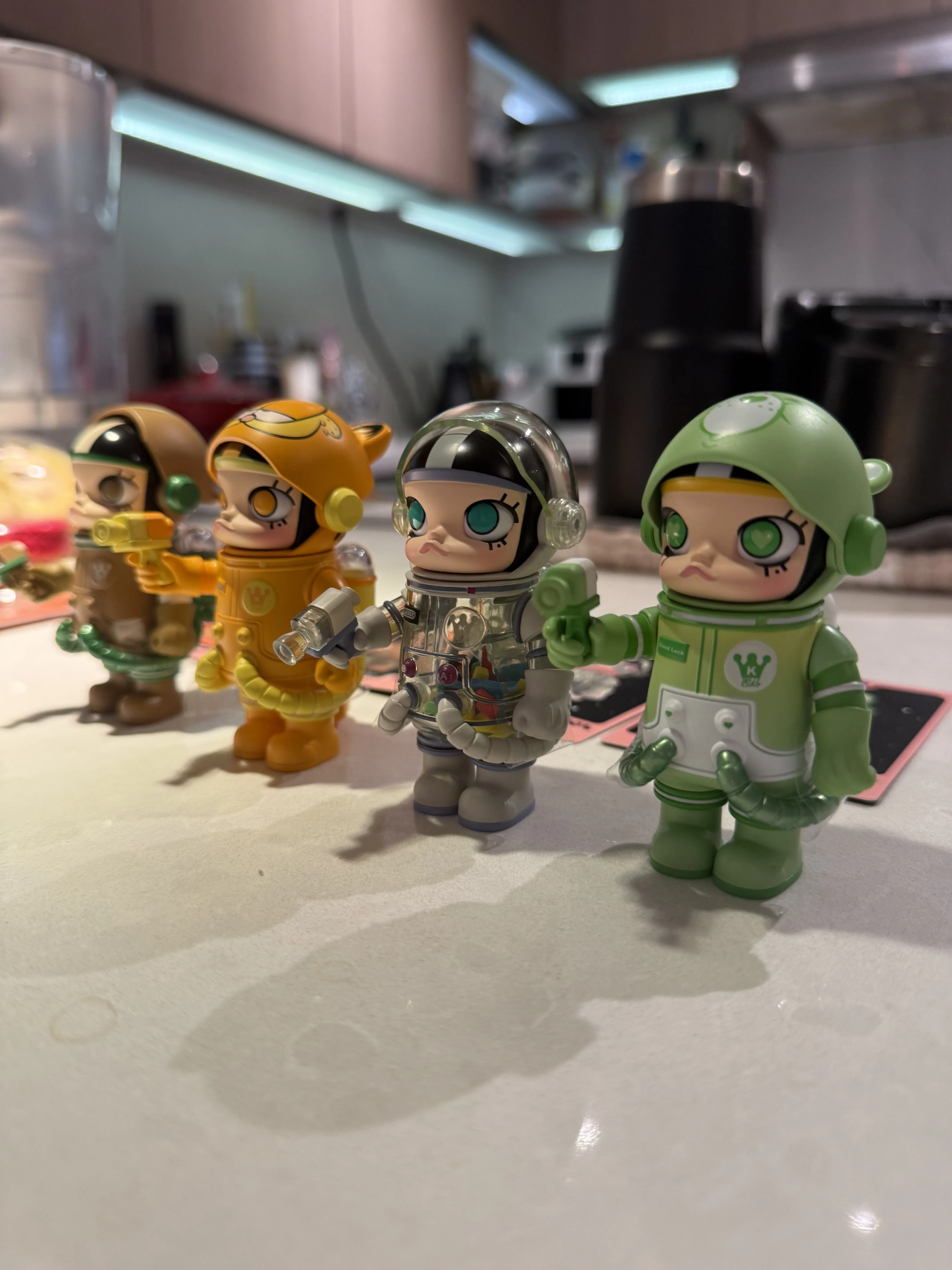 POP NOW:MEGA SPACE MOLLY 100% Series 3 - POP MART (United States)