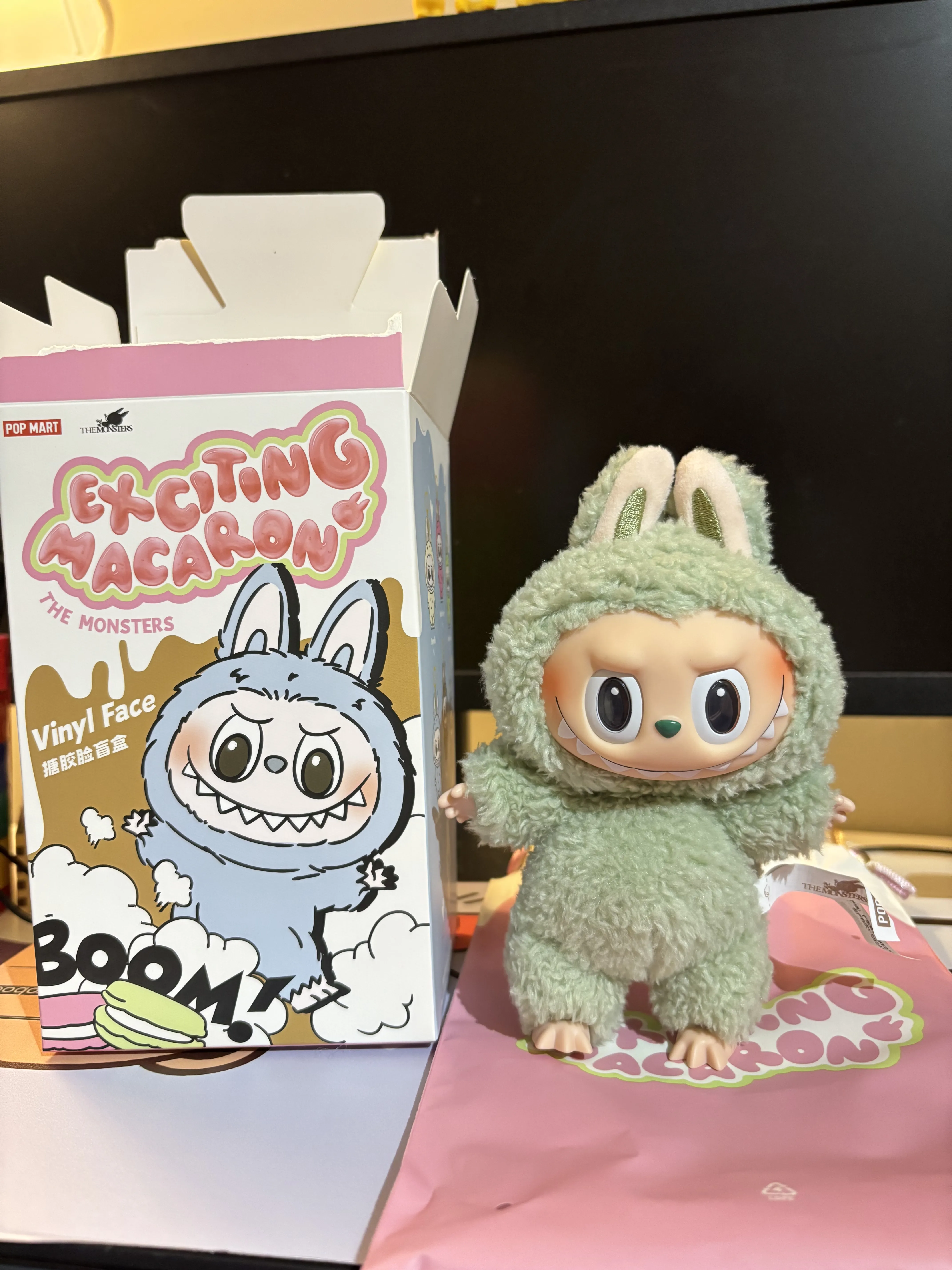 POP NOW:THE MONSTERS - Tasty Macarons Vinyl Face Blind Box - POP