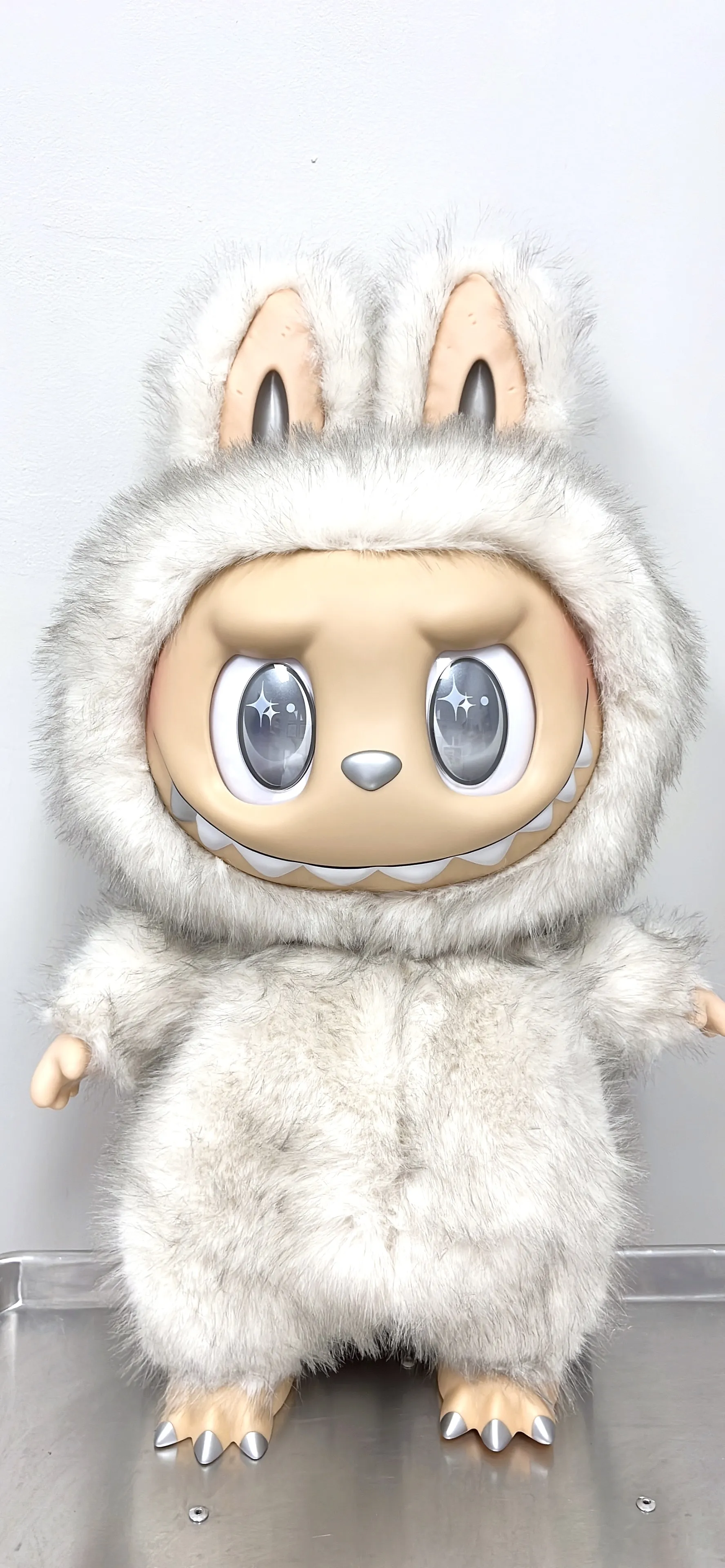 THE MONSTERS - ANGEL IN CLOUDS Vinyl Face Doll - POP MART (United