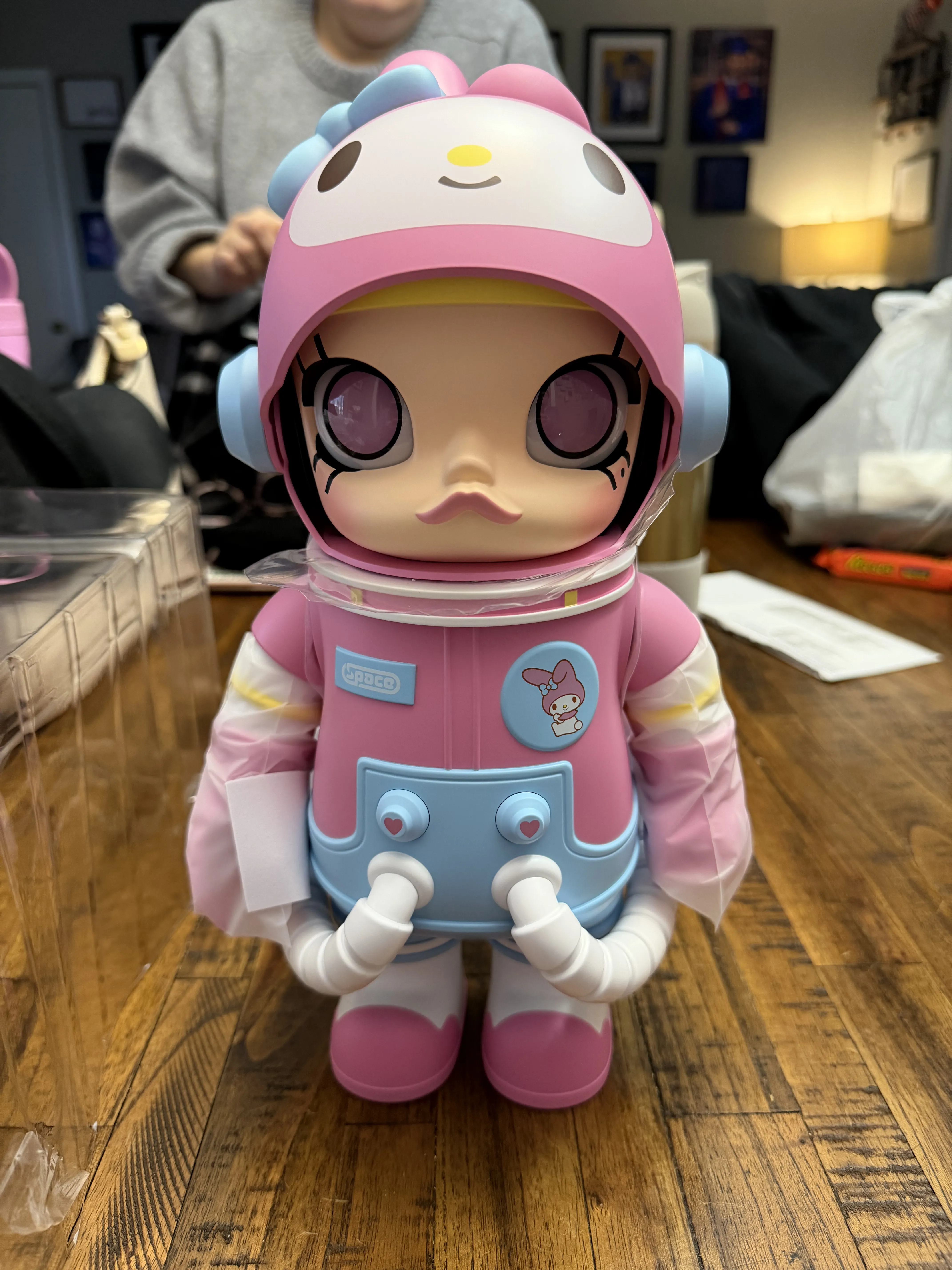 POP NOW:MEGA SPACE MOLLY 400% Sanrio Characters Series - POP MART