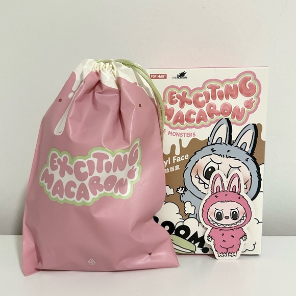 POP NOW:THE MONSTERS - Tasty Macarons Vinyl Face Blind Box - POP