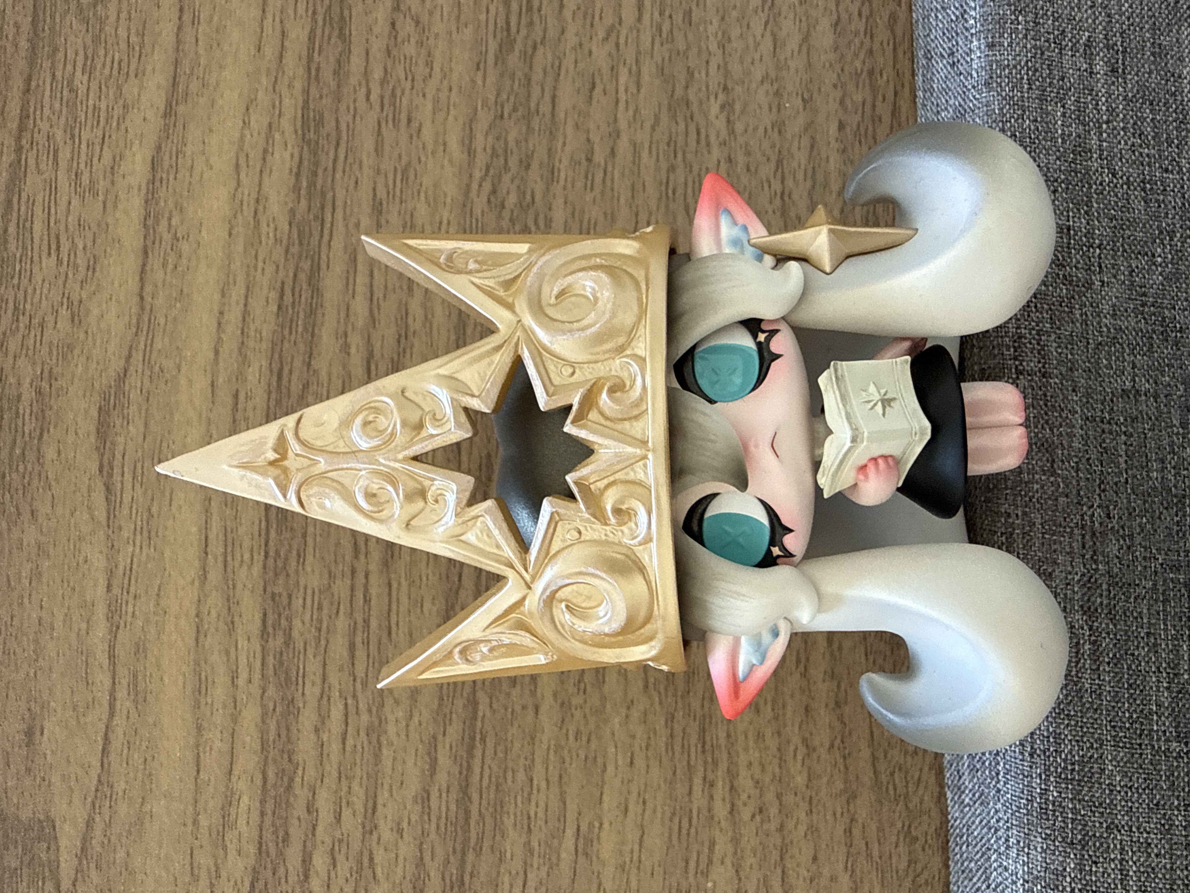 1001MOONS - Moona Guardian of Stars Figure - POP MART (United States)