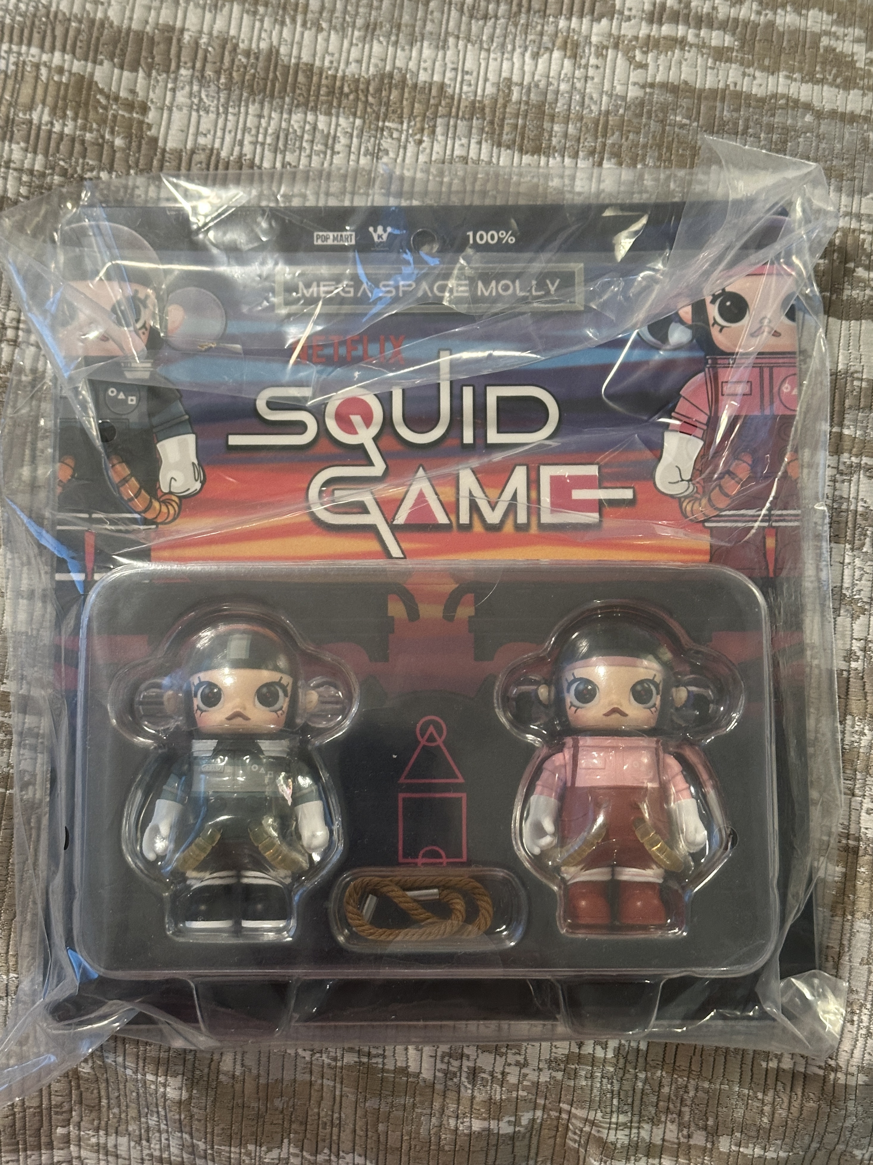 MEGA SPACE MOLLY 100% Squid Game - POP MART (United States)