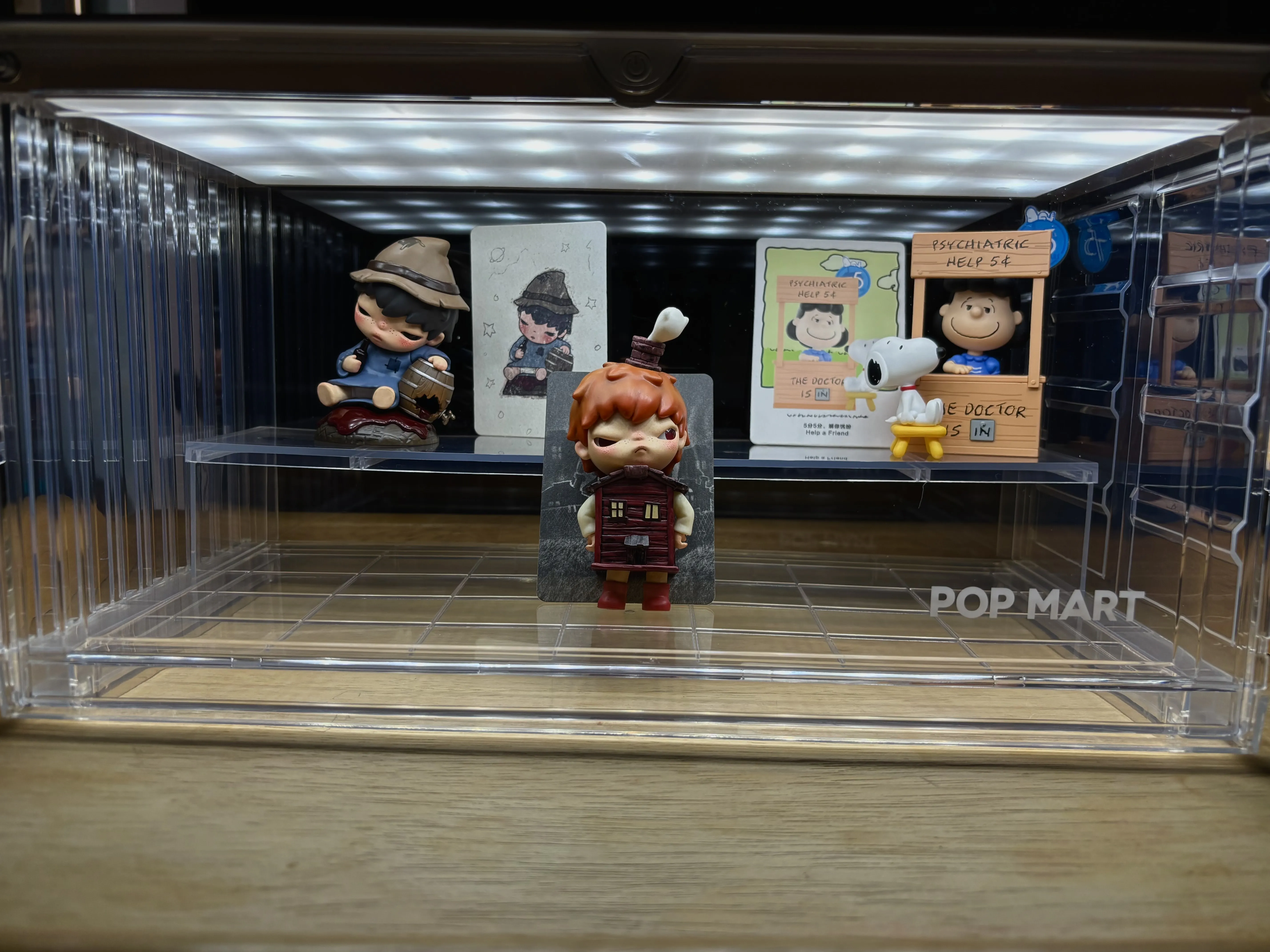 POP MART 100% Assemblable Lighted Display Container - POP MART