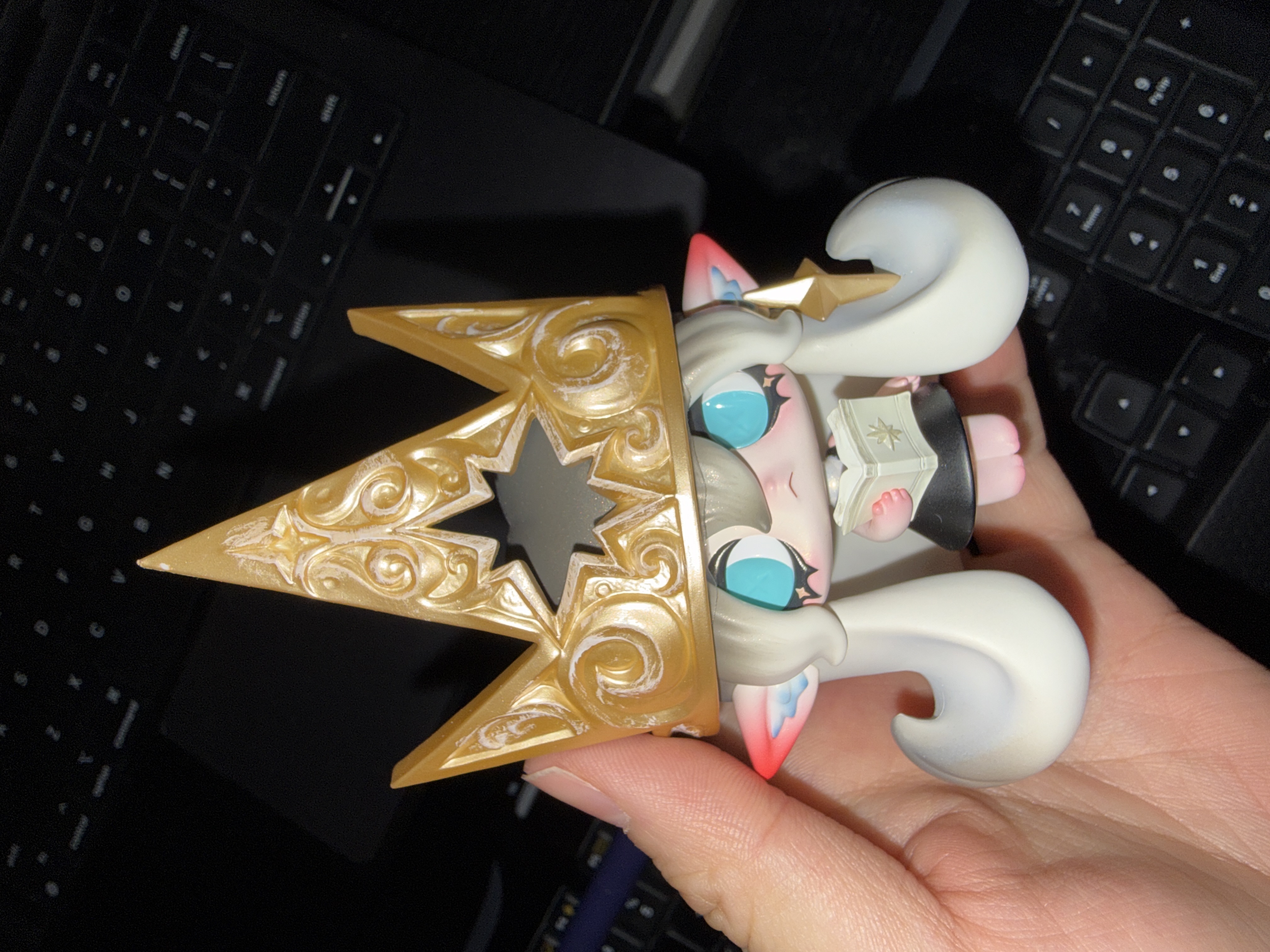 1001MOONS - Moona Guardian of Stars Figure - POP MART (United States)