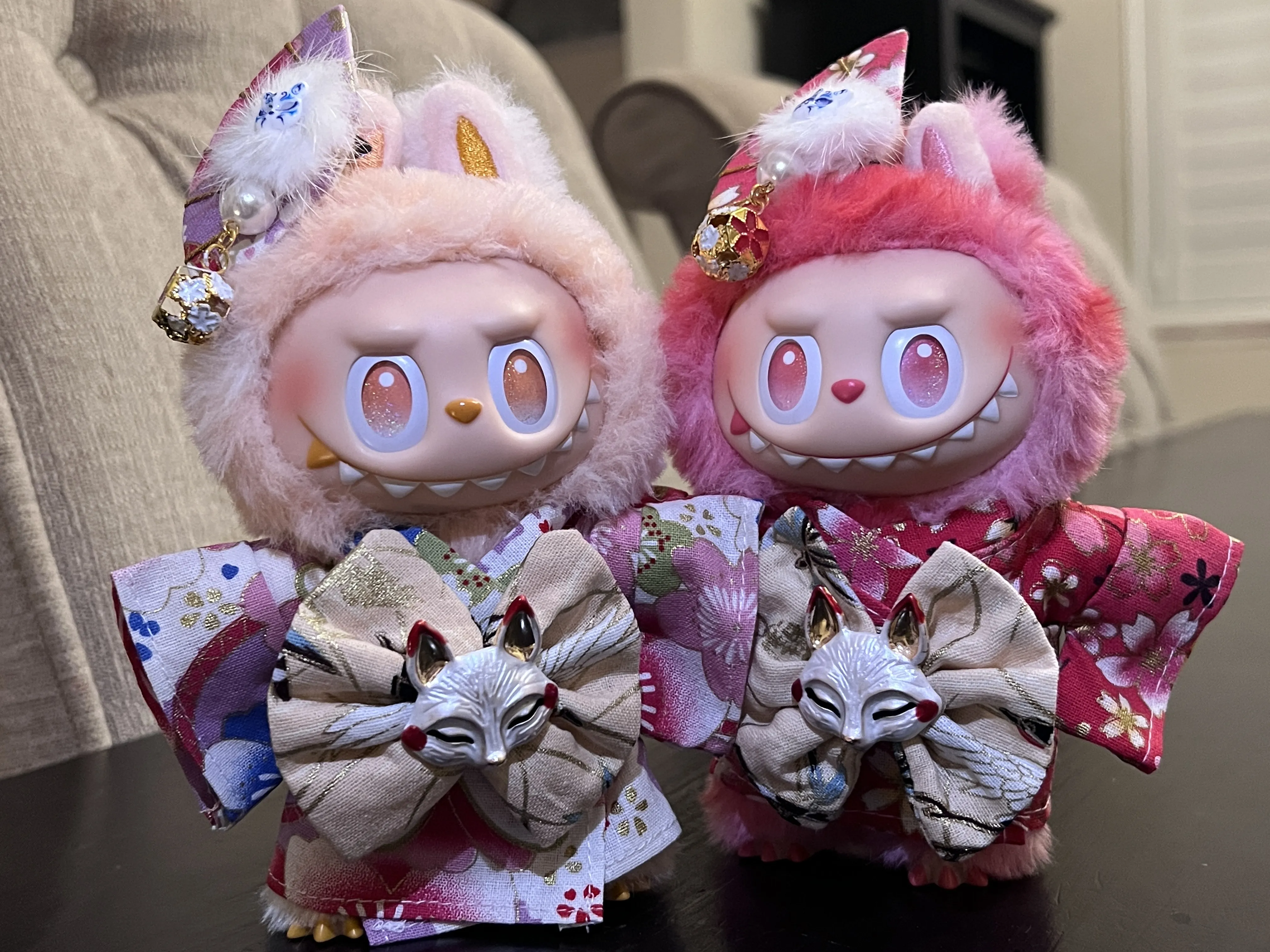 CRYING FOR LOVE チェリーキャラクターストラップ PopMart: CRYBABY - 