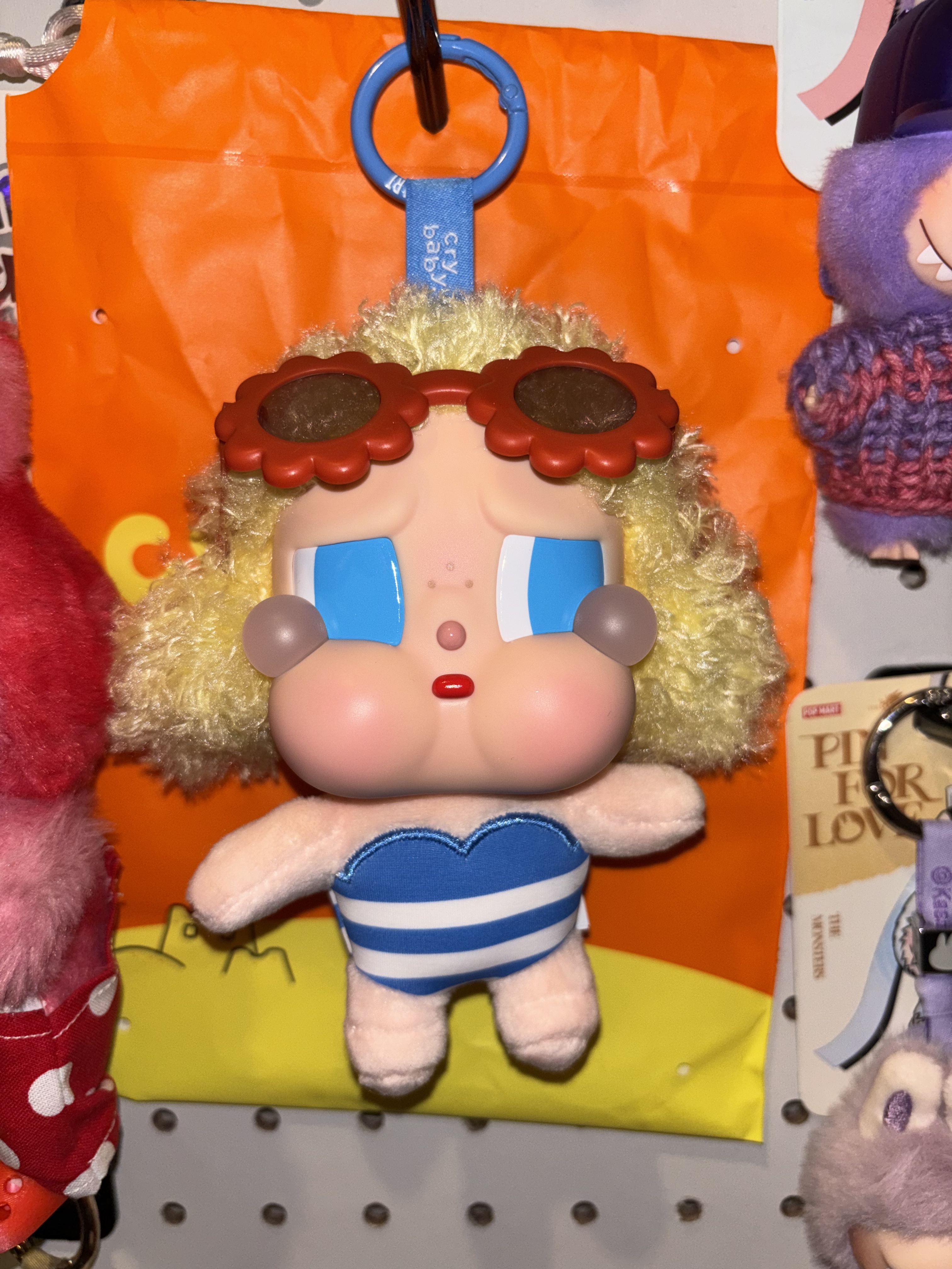 POP NOW:CRYBABY Vacation Mode On Series-Vinyl Plush Pendant Blind