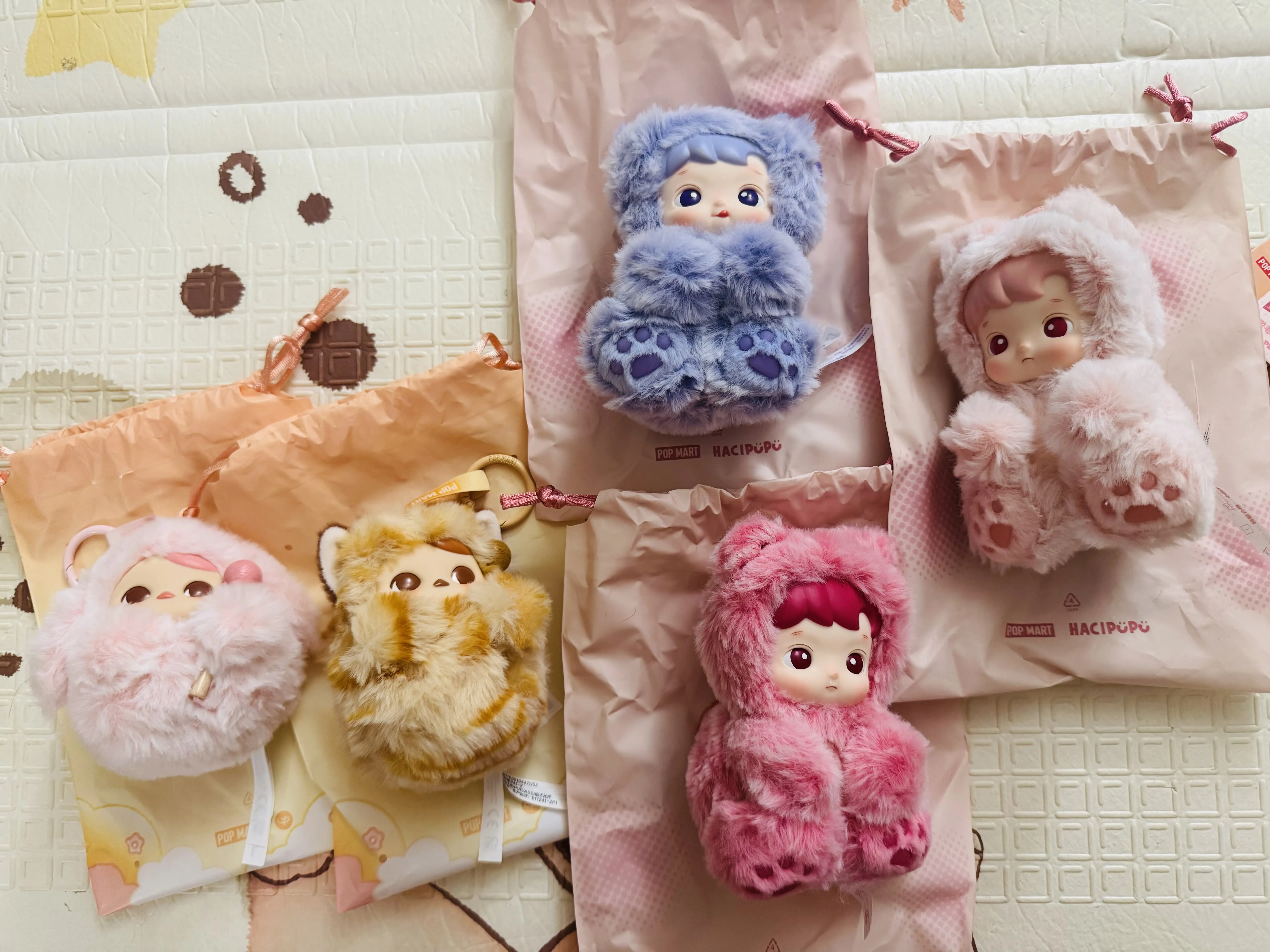 POP NOW:HACIPUPU Gummy Bear Series-Vinyl Plush Pendant Blind Box