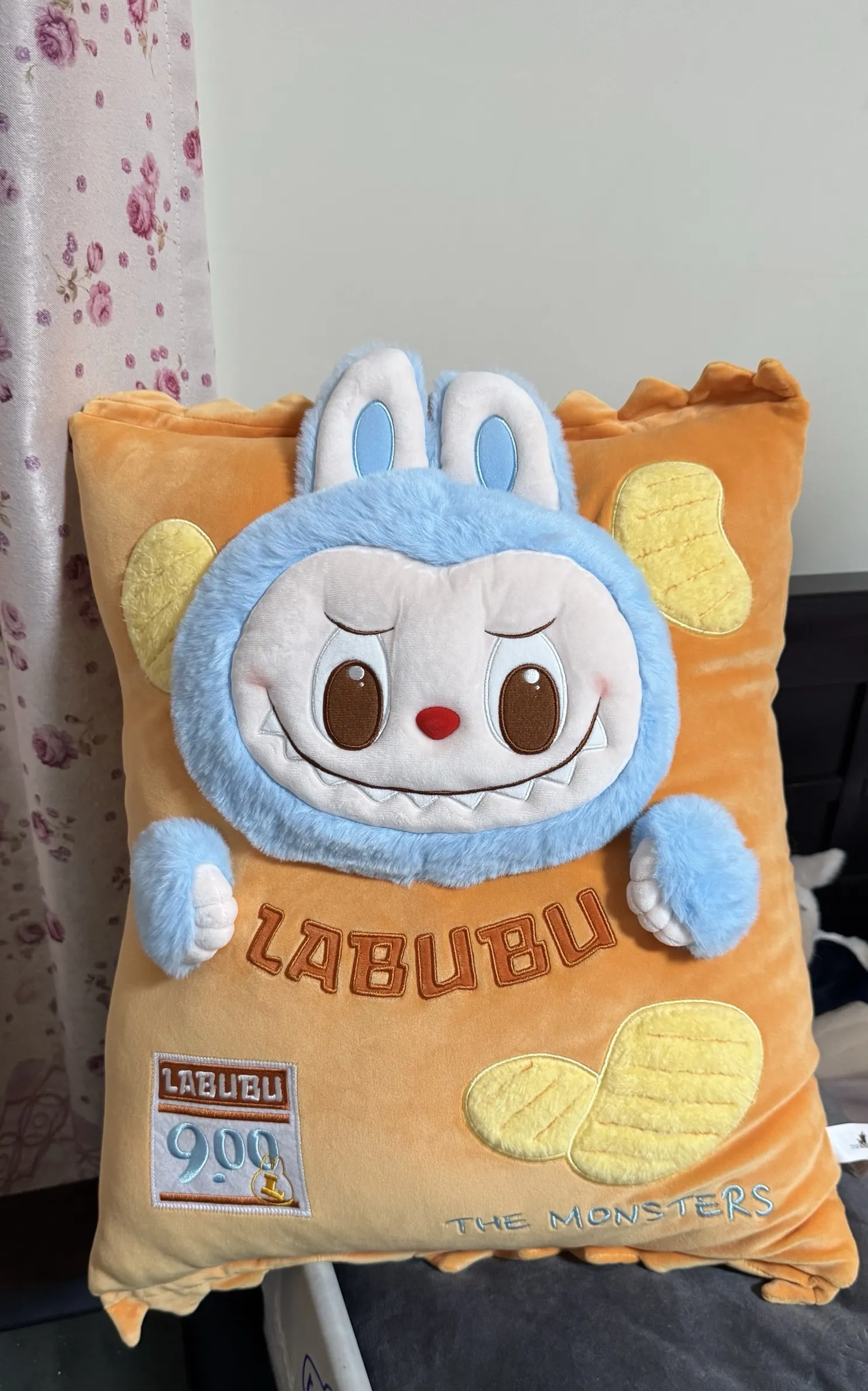 THE MONSTERS Wacky Mart Series-Pillow (Chips) - POP MART (United