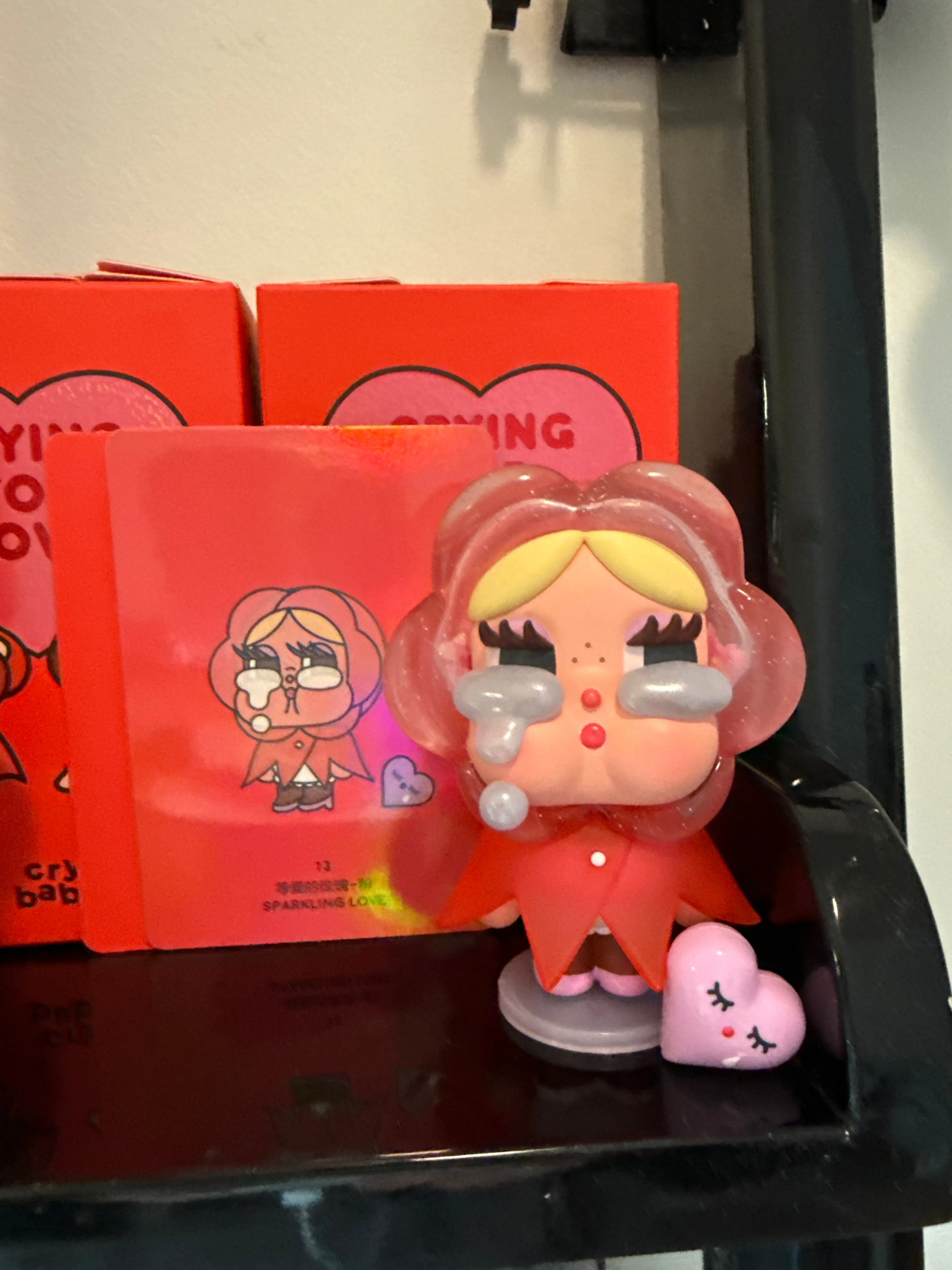 POP NOW:CRYBABY Crying For Love Series Figures - POP MART (United
