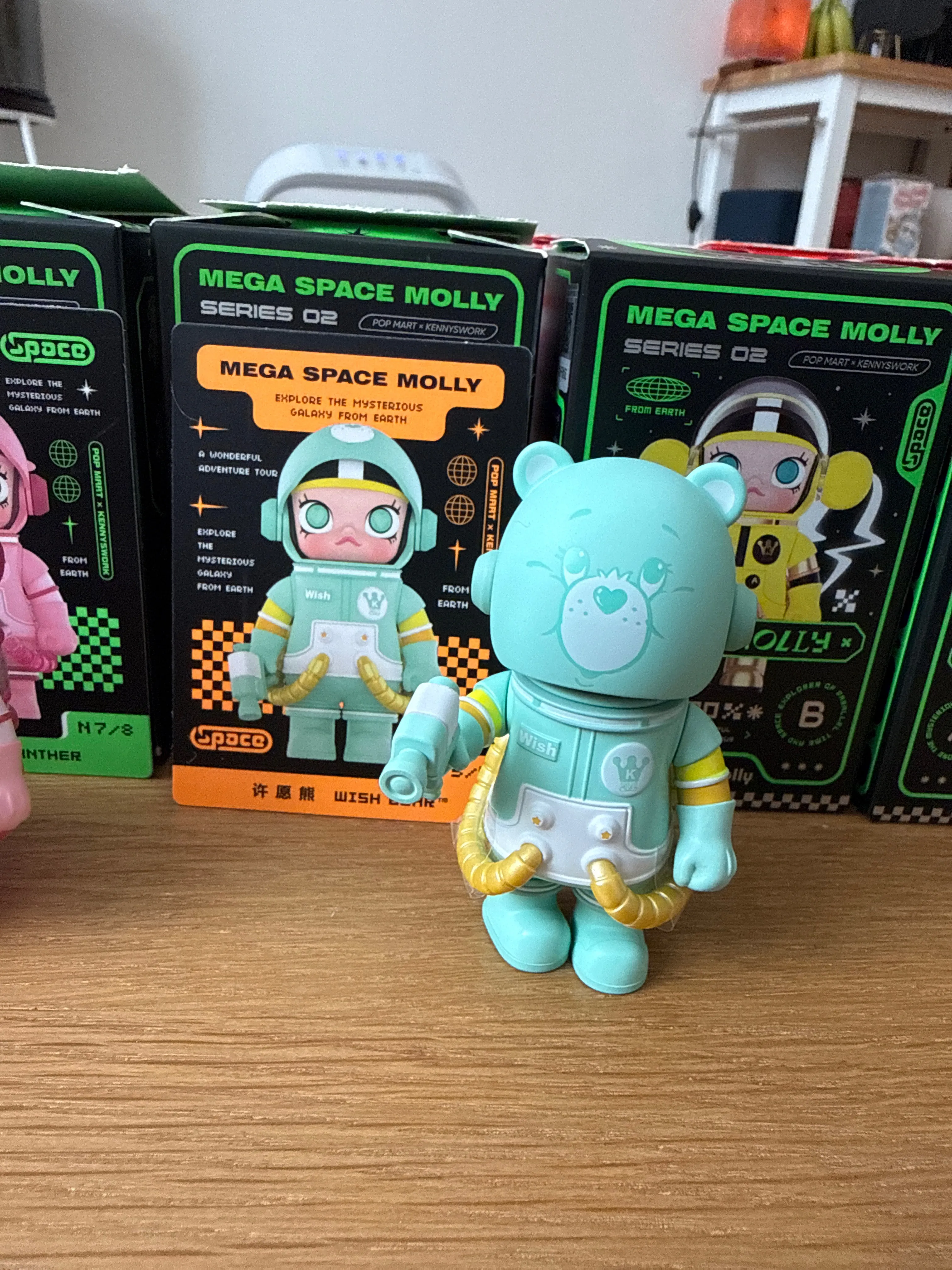POP NOW:MEGA SPACE MOLLY 100% Series 2-B - POP MART (United States)