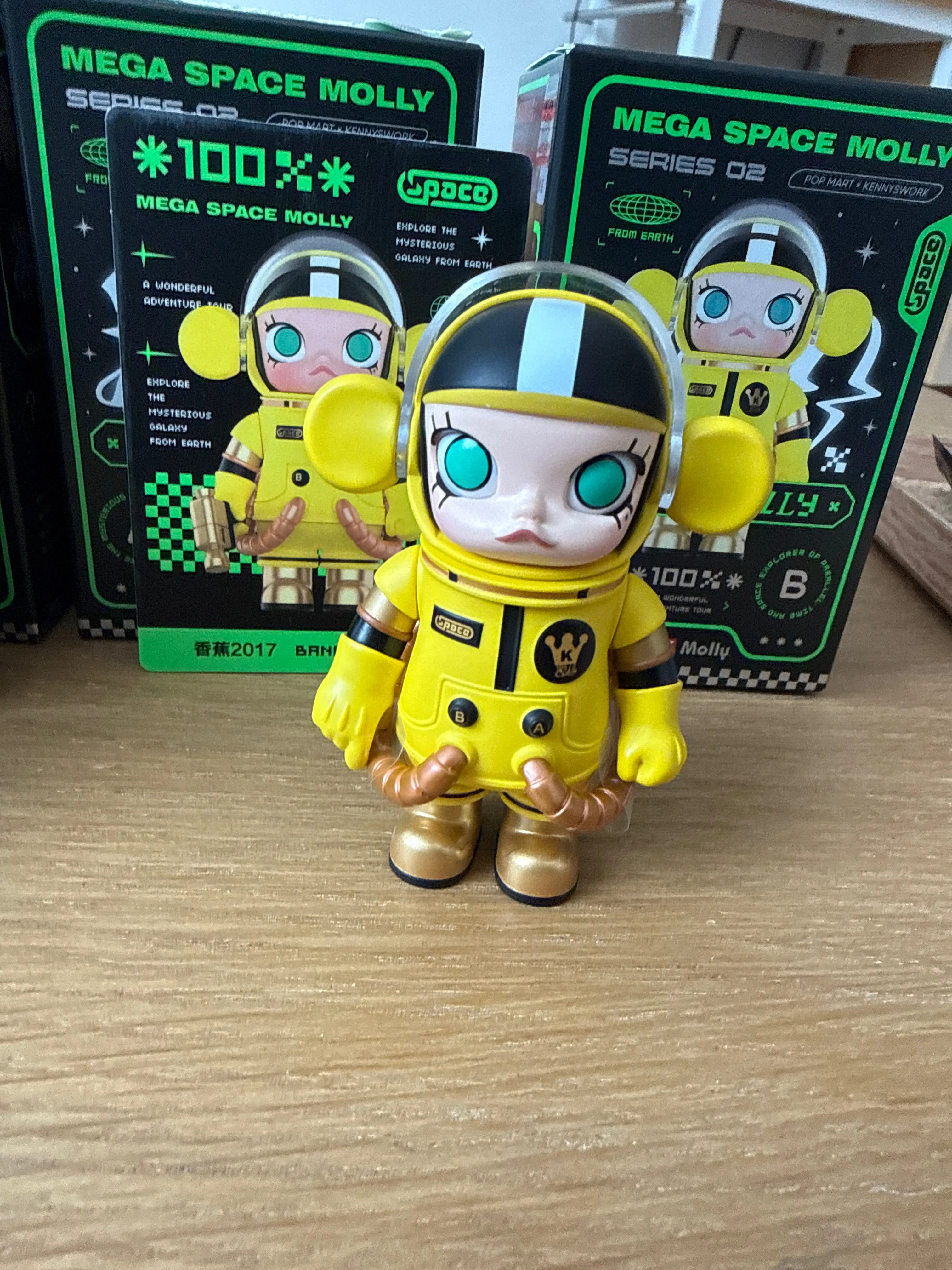 POP NOW:MEGA SPACE MOLLY 100% Series 2-B - POP MART (United States)