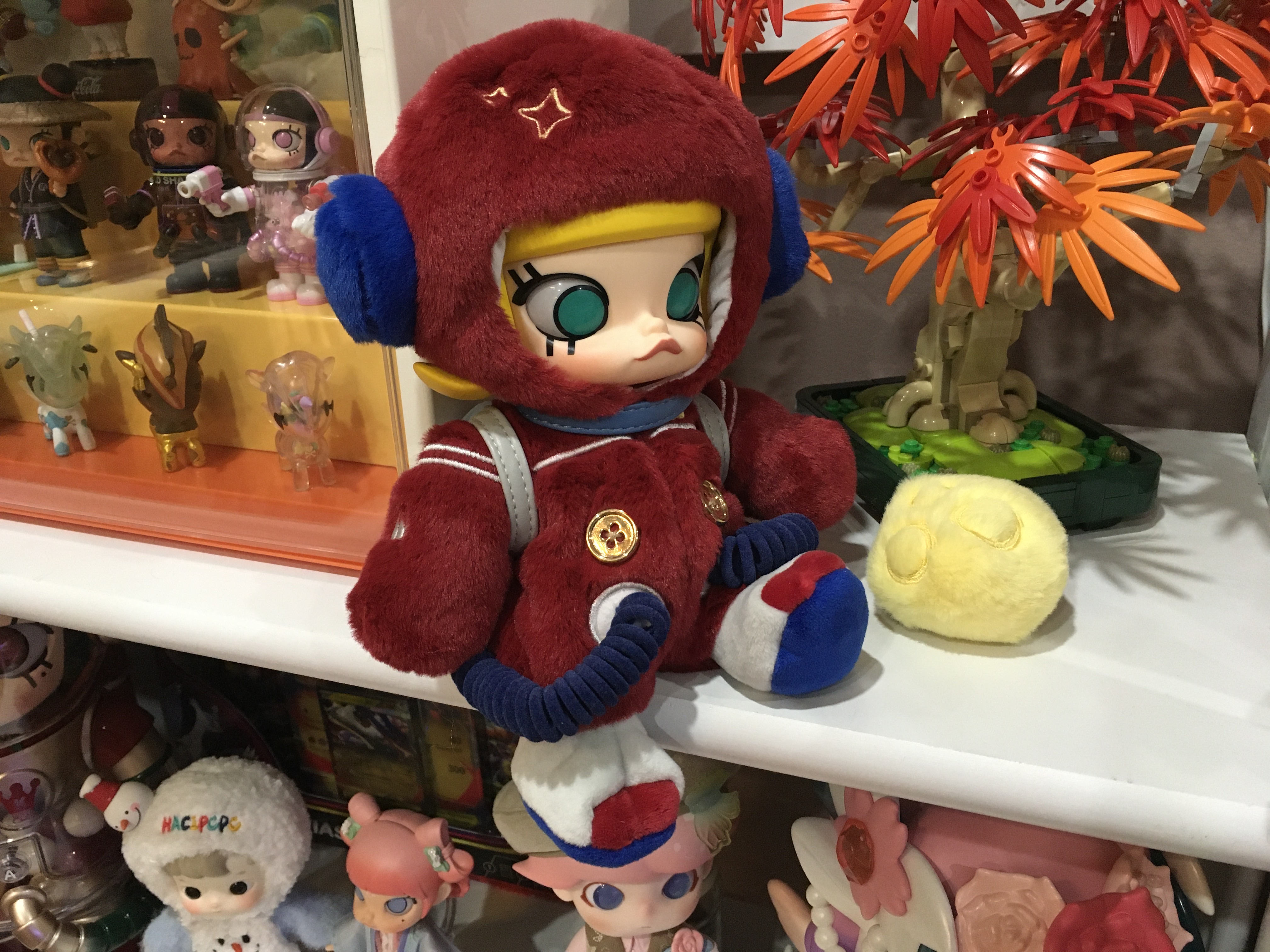 MOLLY Hello, Moon 1/8 Action Figure - POP MART (Mexico)