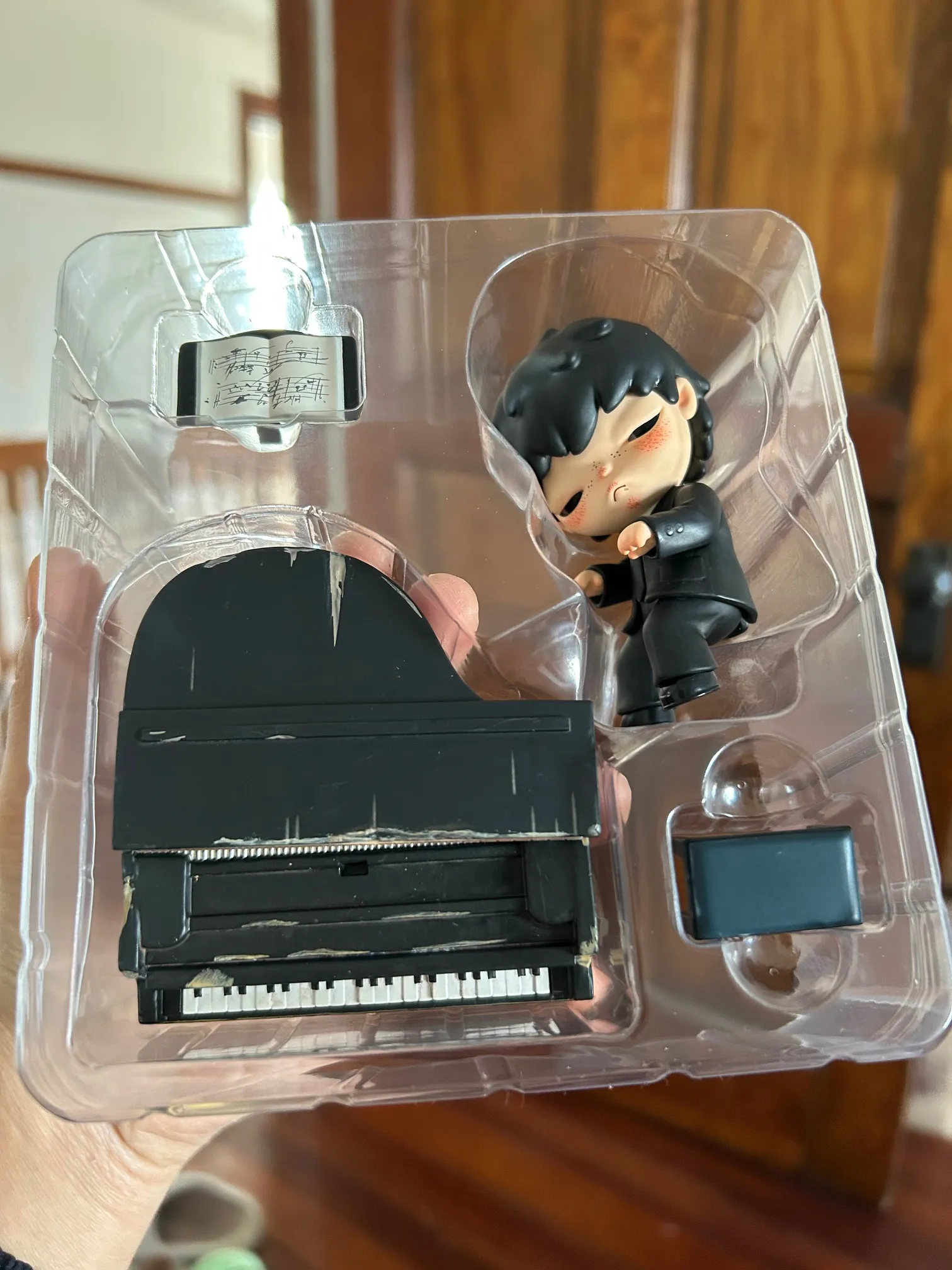 Hirono The Pianist Figure - POP MART (United States)
