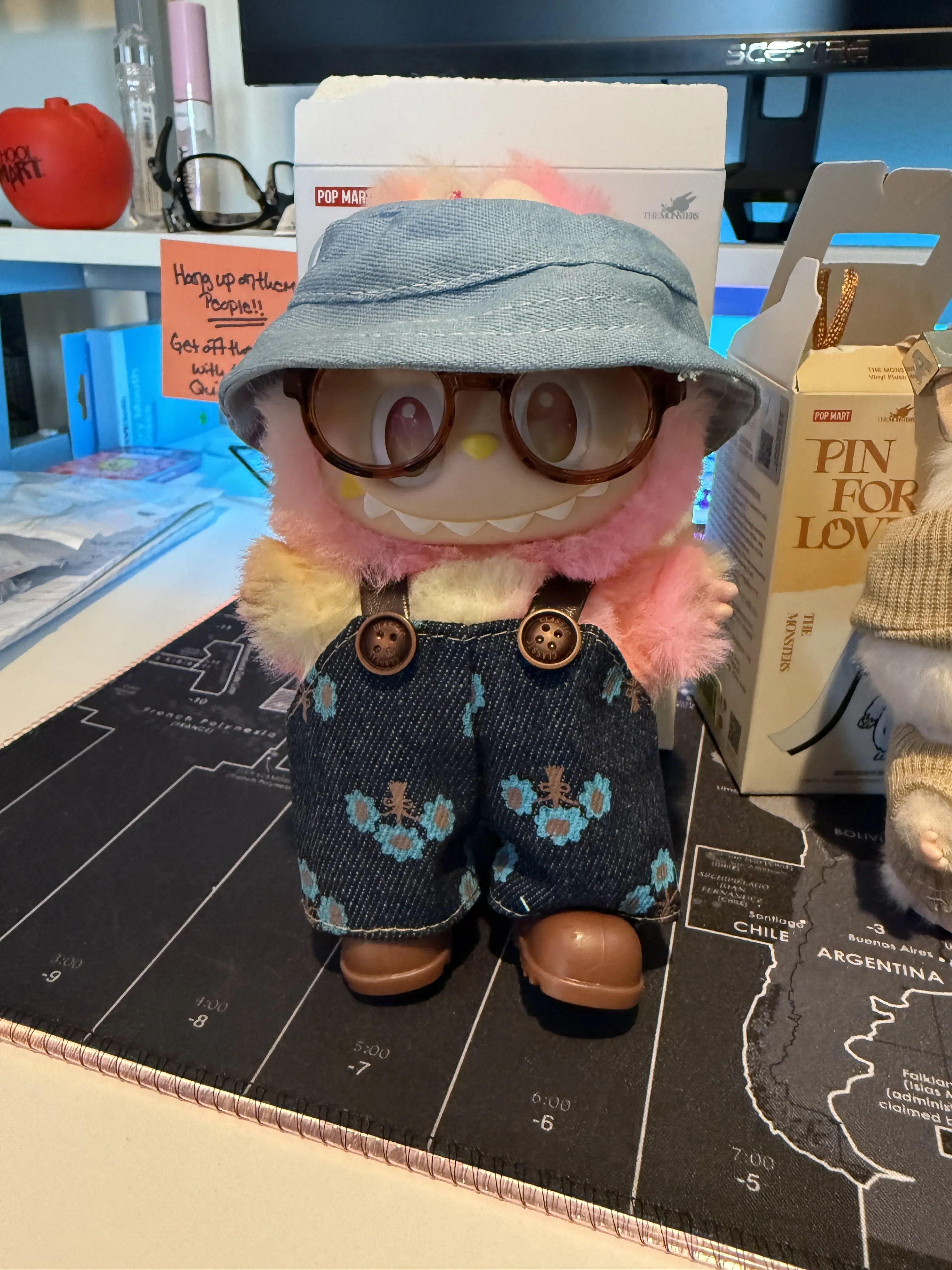 THE MONSTERS Big into Energy Series-ROCK THE UNIVERSE Vinyl Plush