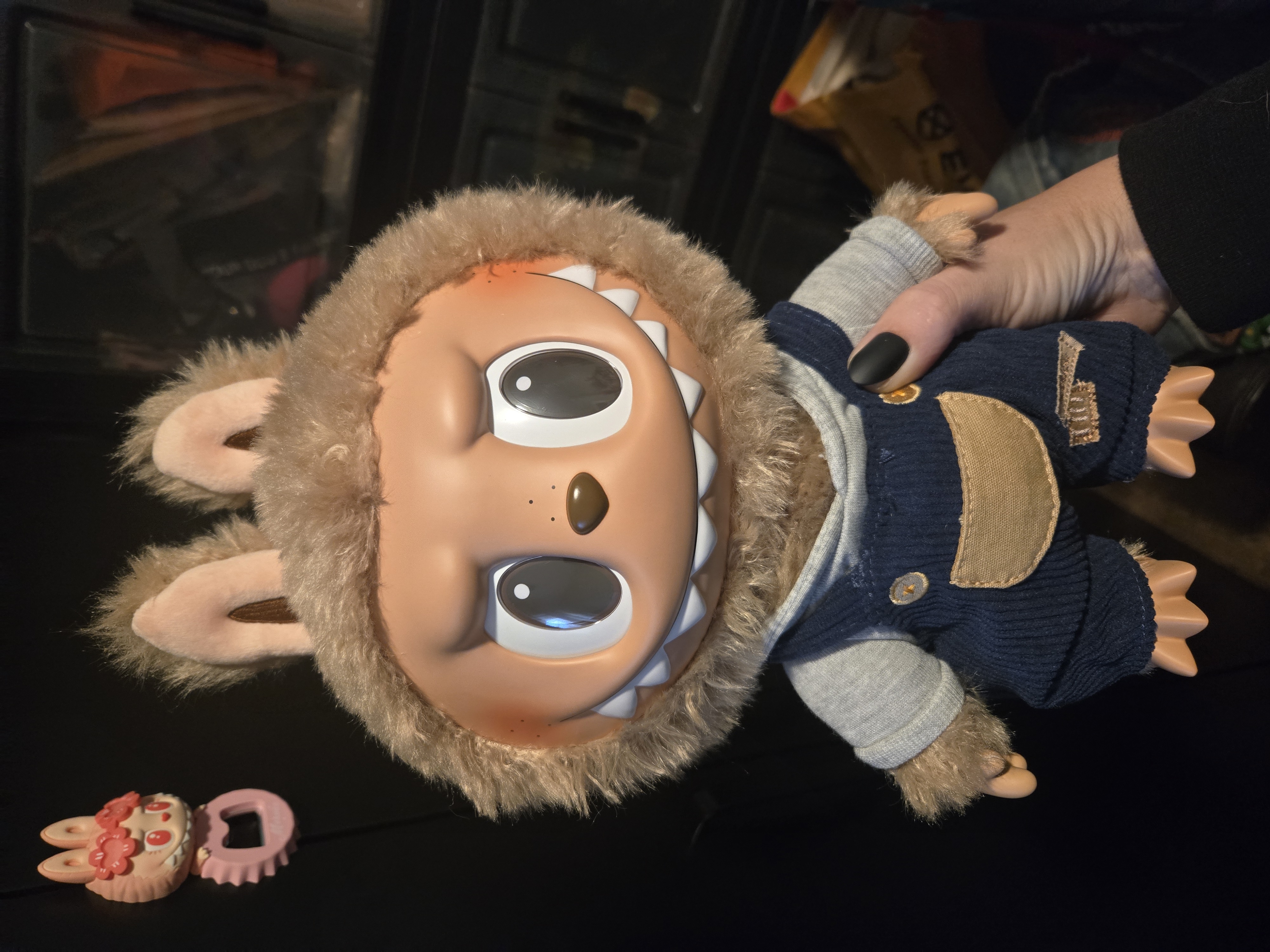 Designer: POP MART Release Date: October 31, 2022 Material: PP