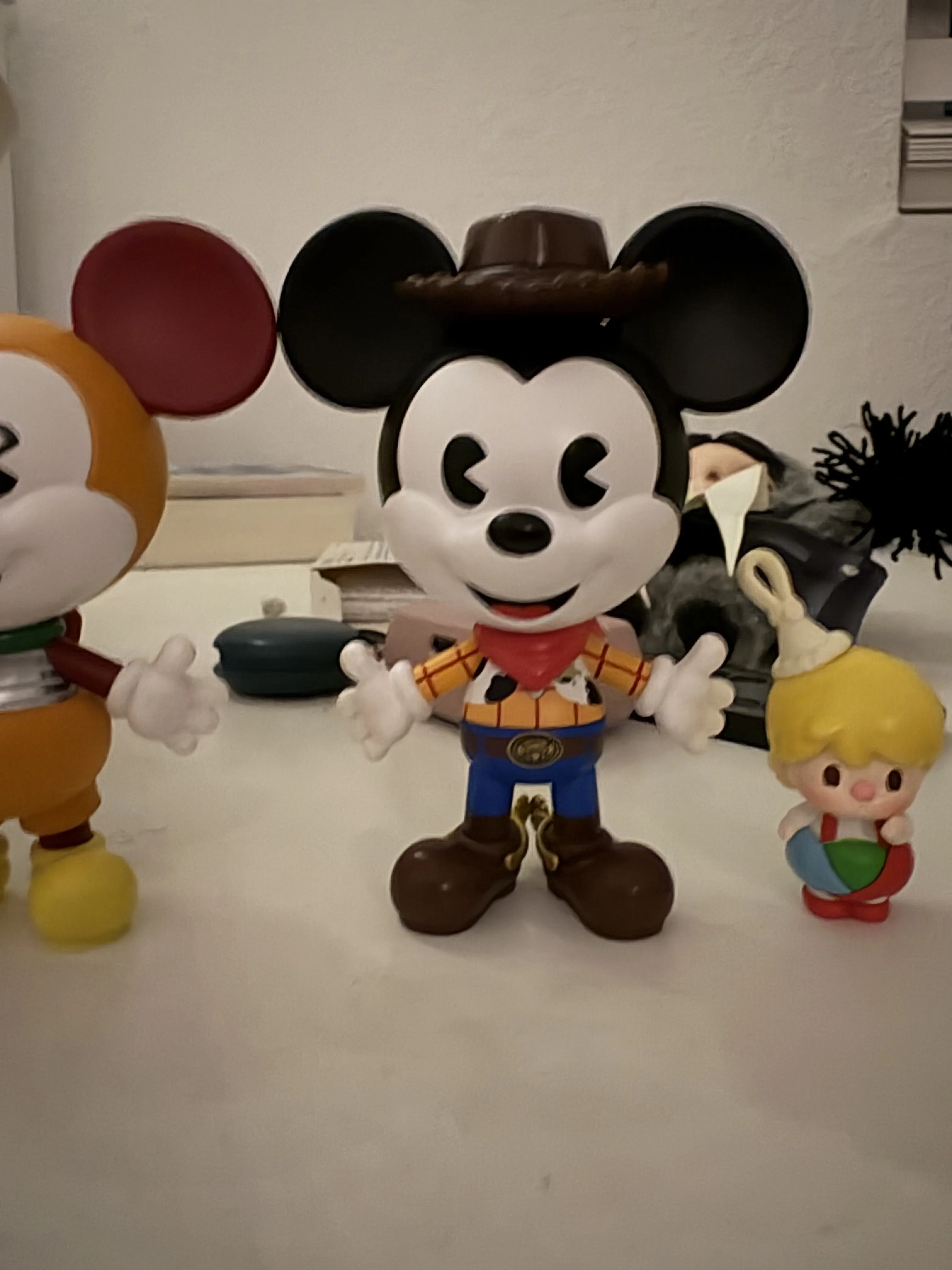 Disney Mickey Remixed: Mickey Meets Pixar Series Figures|POP MART