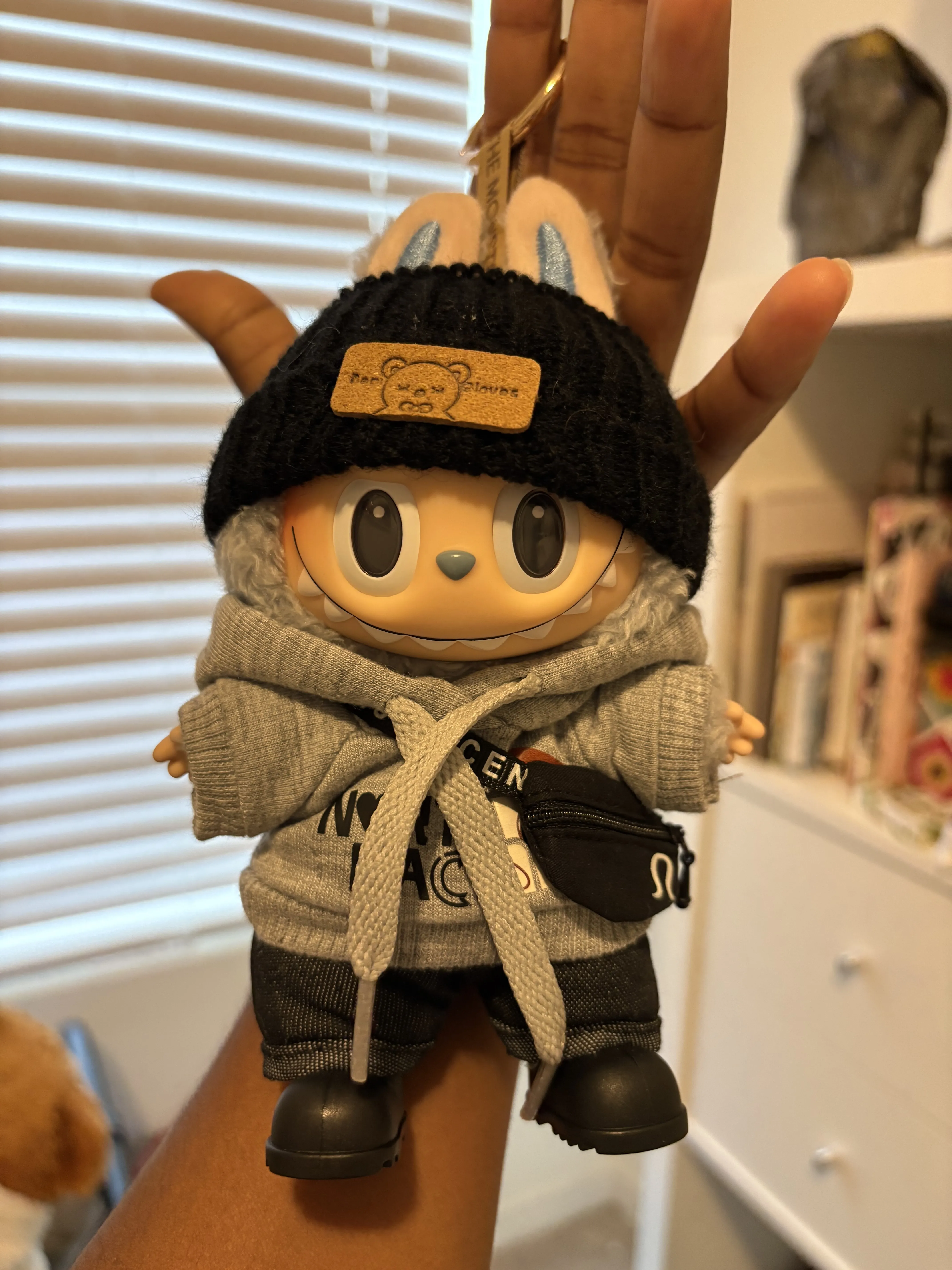 POP NOW:THE MONSTERS - Tasty Macarons Vinyl Face Blind Box - POP