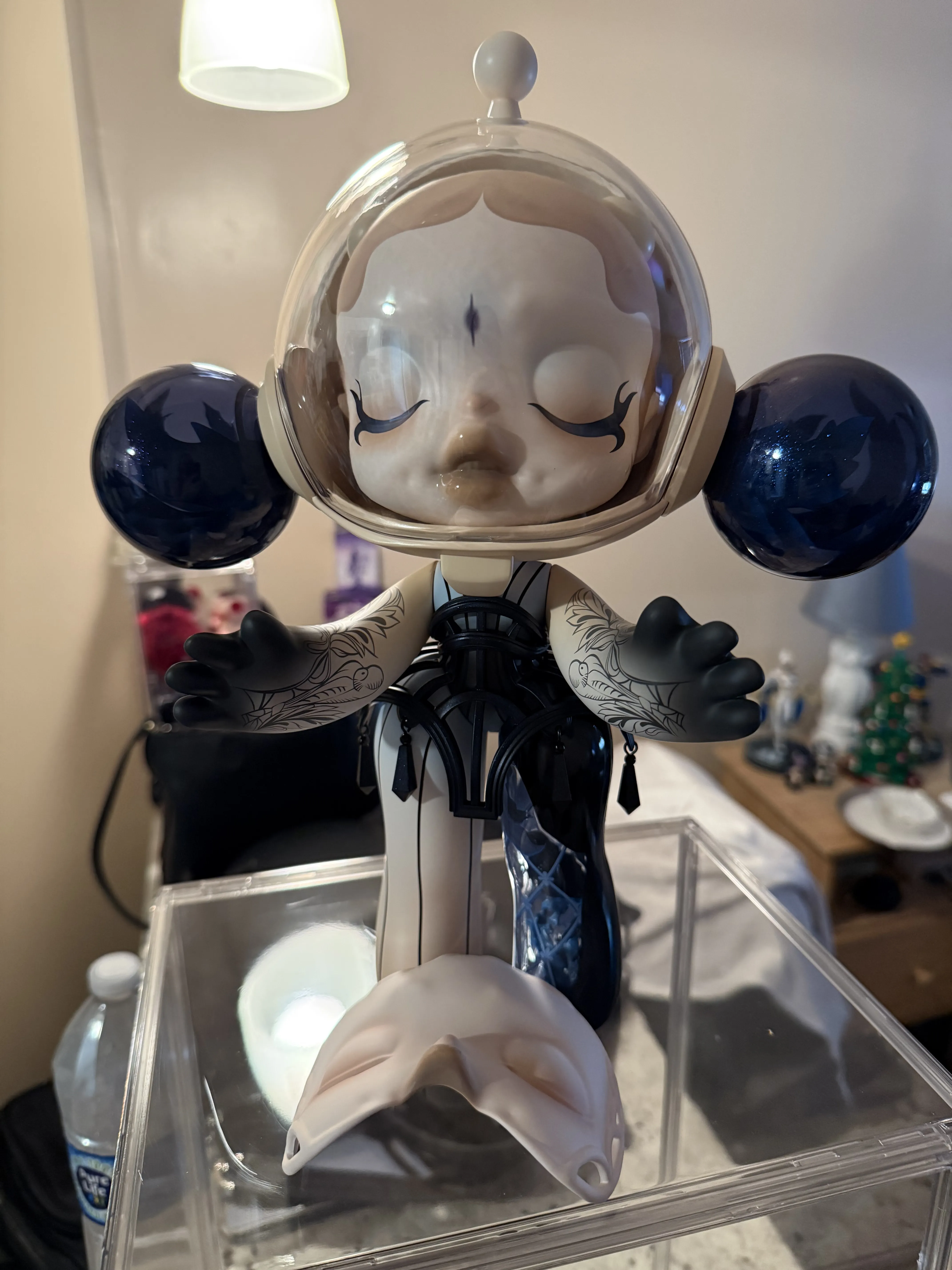 MEGA α SKULLPANDA 400% Guo Pei-Alternate Universe - POP MART (Canada)