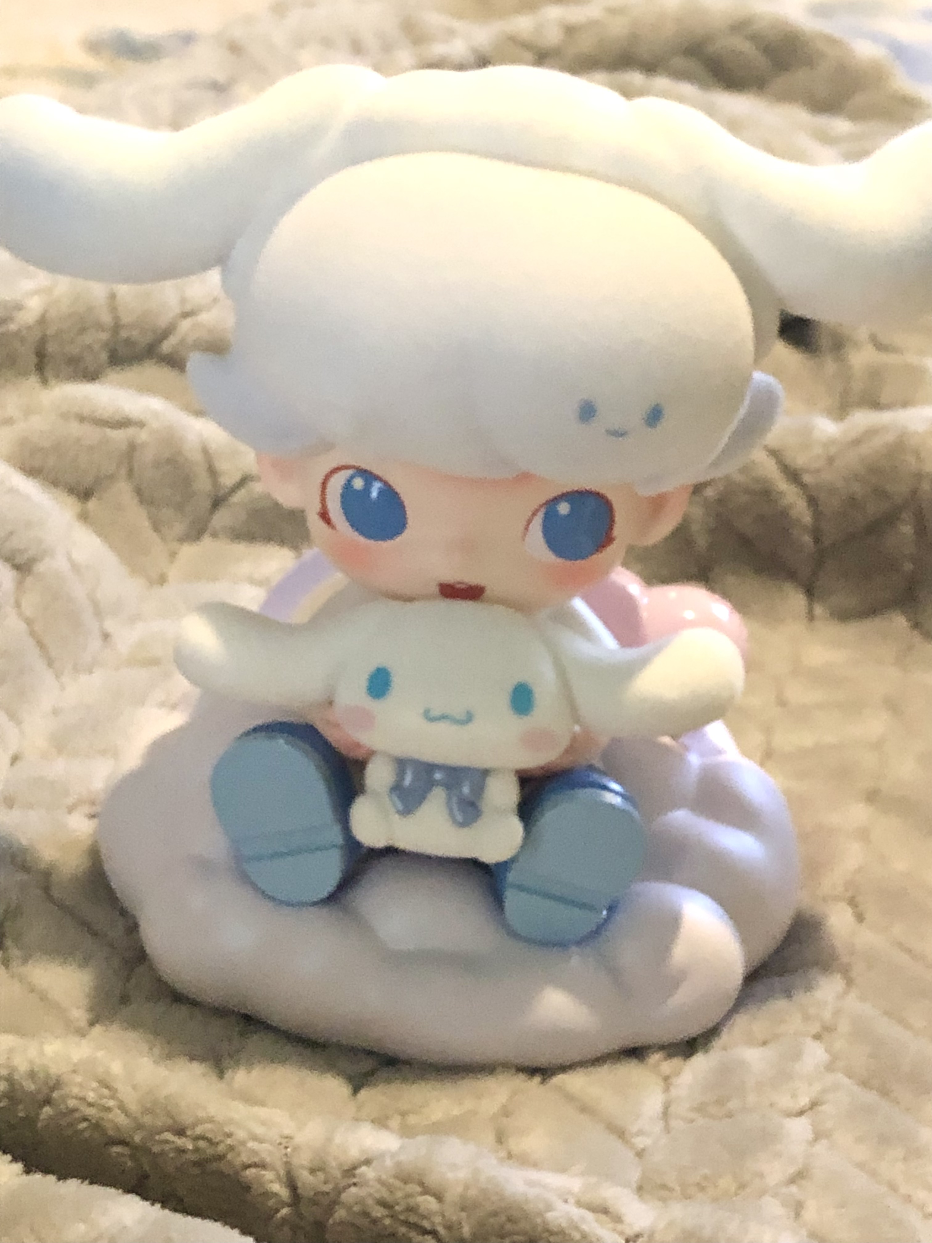 DIMOO WORLD × Cinnamoroll figurine - POP MART (United States)