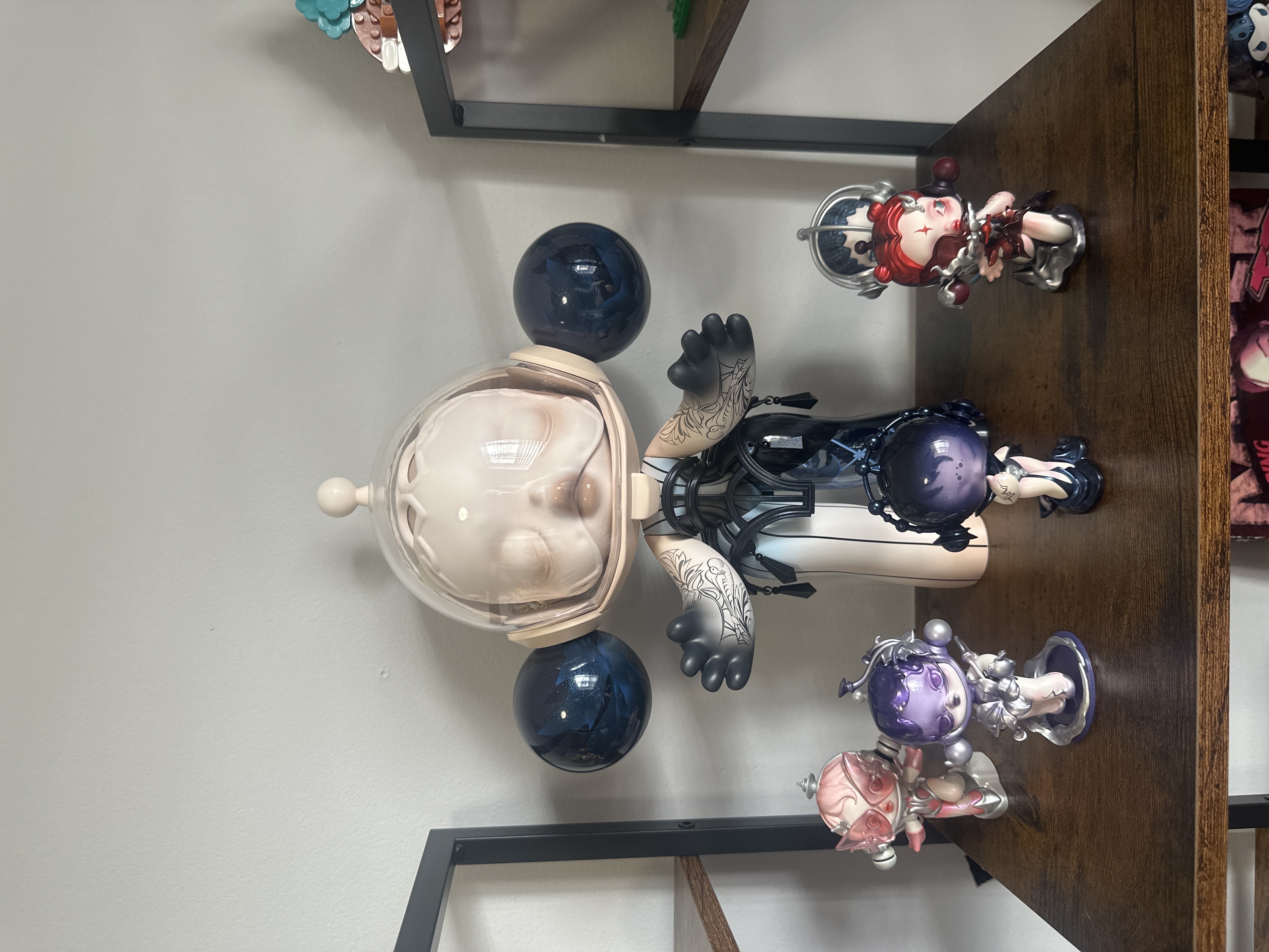 MEGA α SKULLPANDA 400% Guo Pei-Alternate Universe - POP MART (Canada)