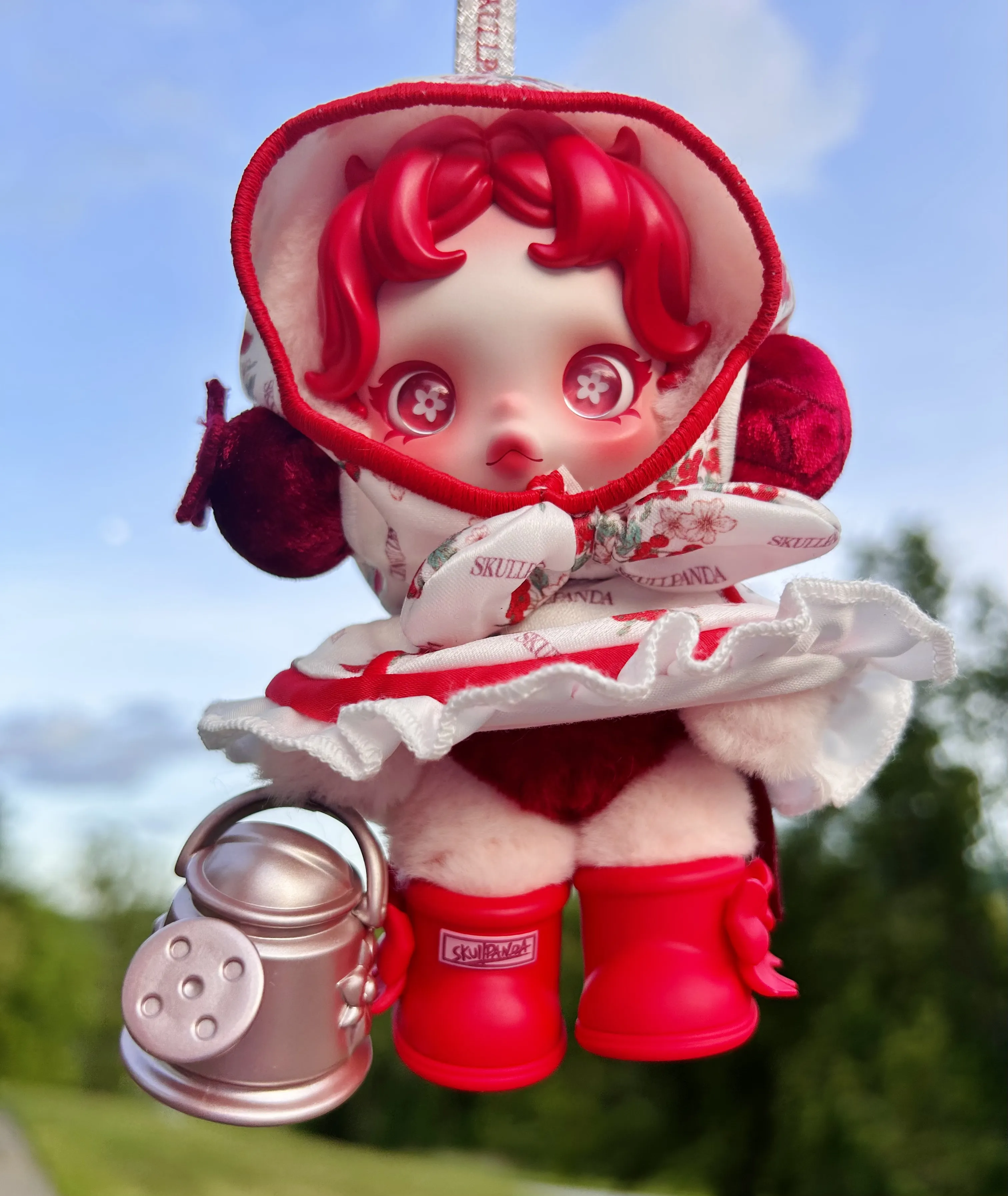 Labubu SKULLPANDA Amid Flowers Plush Doll Pendant｜Floral Charm