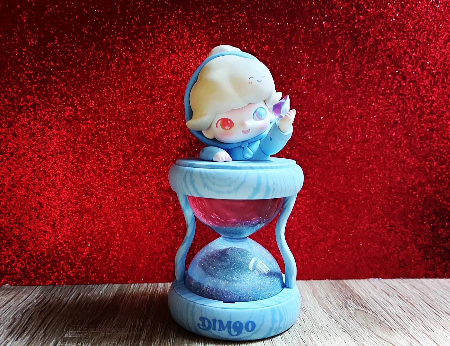 DIMOO　ソフビ　フィギュア　昼ver. POP NOW:DIMOO Memories We Hold Series-Glowing Hourglass Crystal