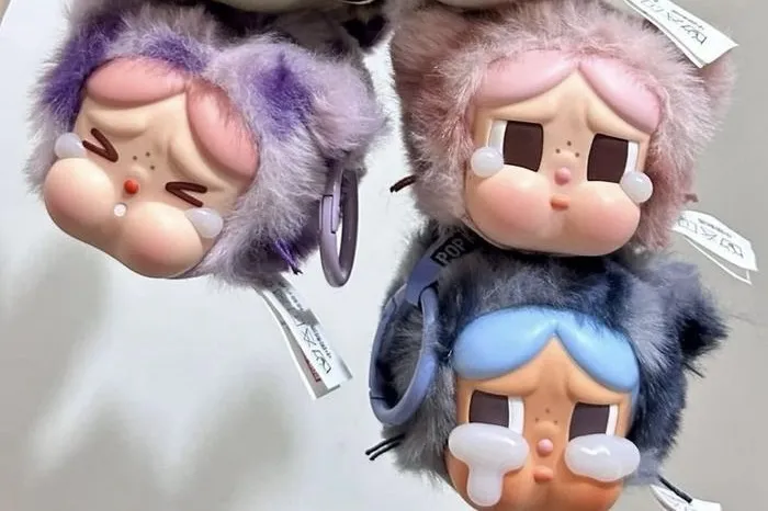 POP NOW:CRYBABY Wild but Cutie Series - Vinyl Plush Pendant Blind