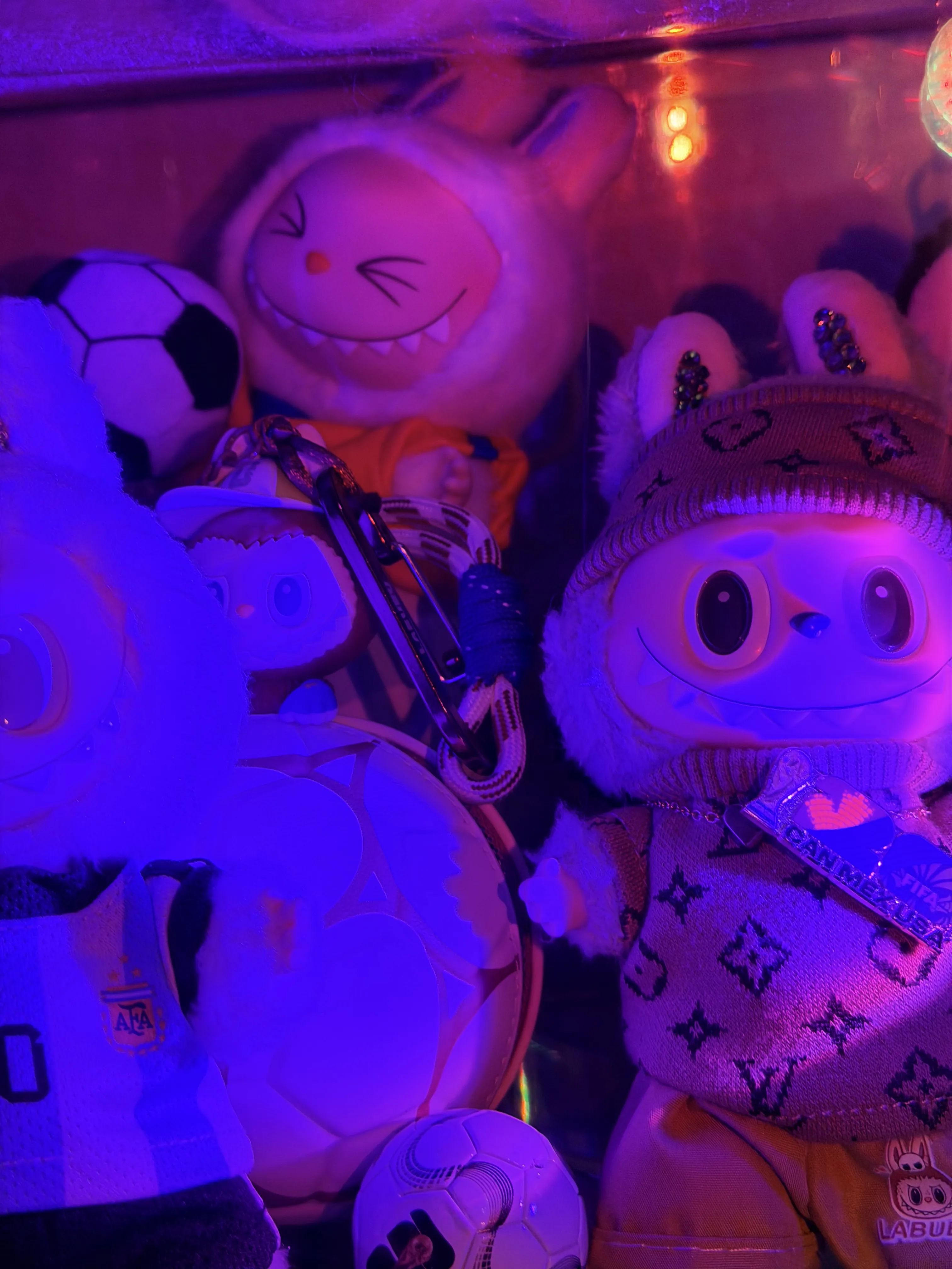 POP NOW:THE MONSTERS - Have a Seat Vinyl Plush Blind Box - POP