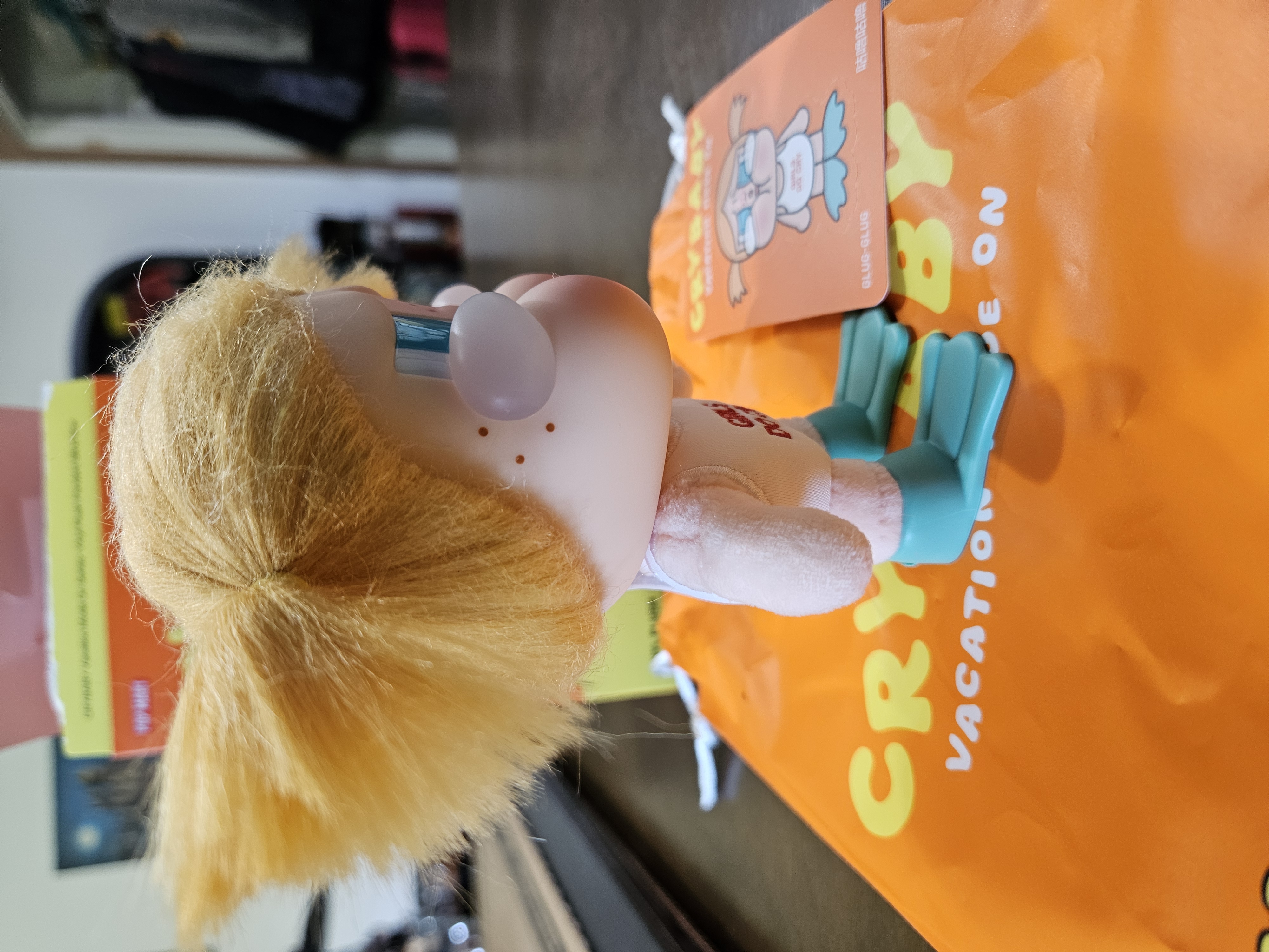 CRYBABY Vacation Mode On Series-Vinyl Plush Pendant Blind Box｜POP