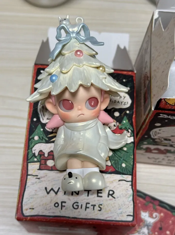POP NOW:Zsiga The Winter of Gifts Series Figures - POP MART