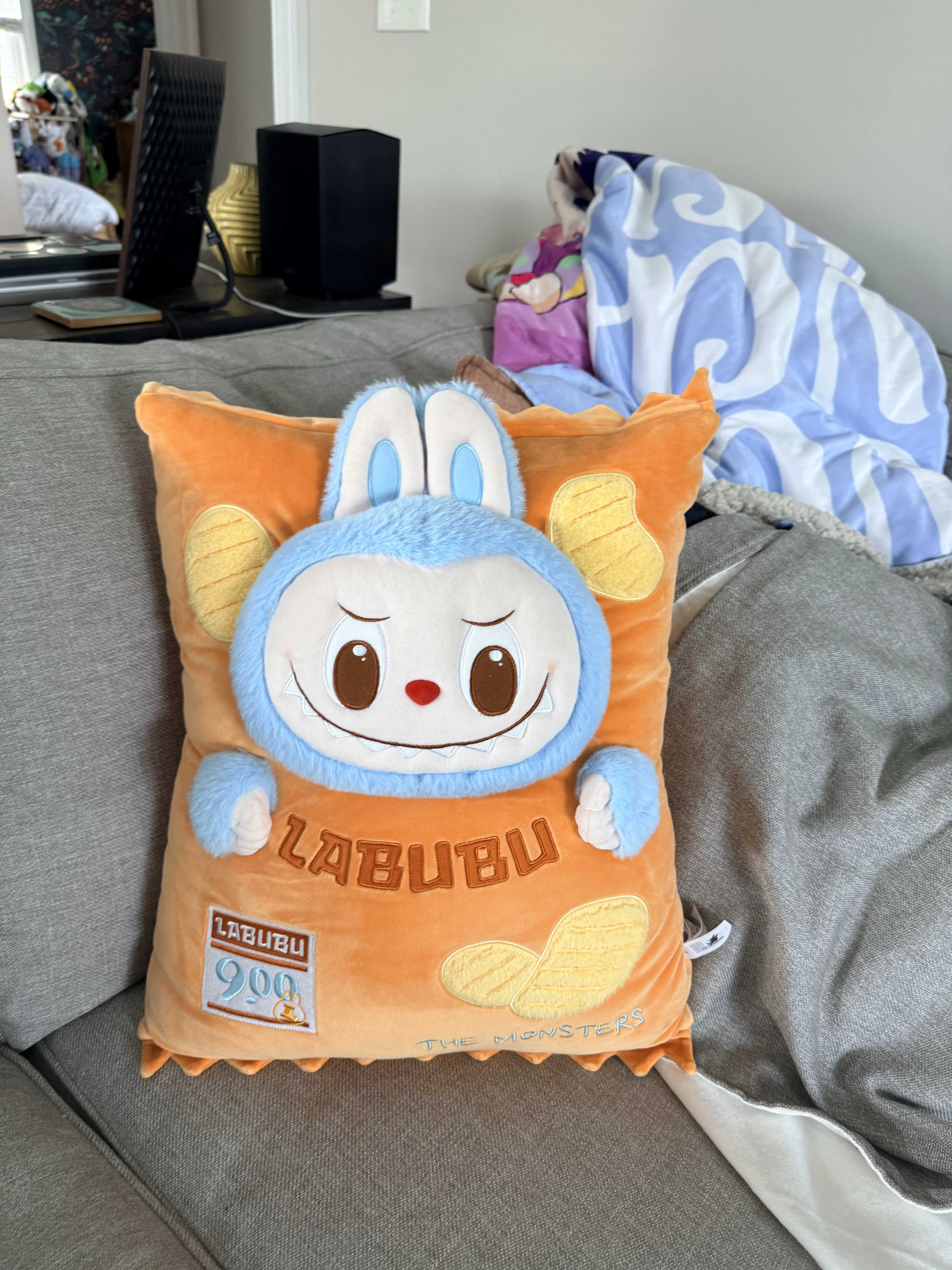 POPMART THE MONSTERS LABUBU ネックピロー Labubu Chips Pillow｜Wacky Mart Series｜POP MART US Official