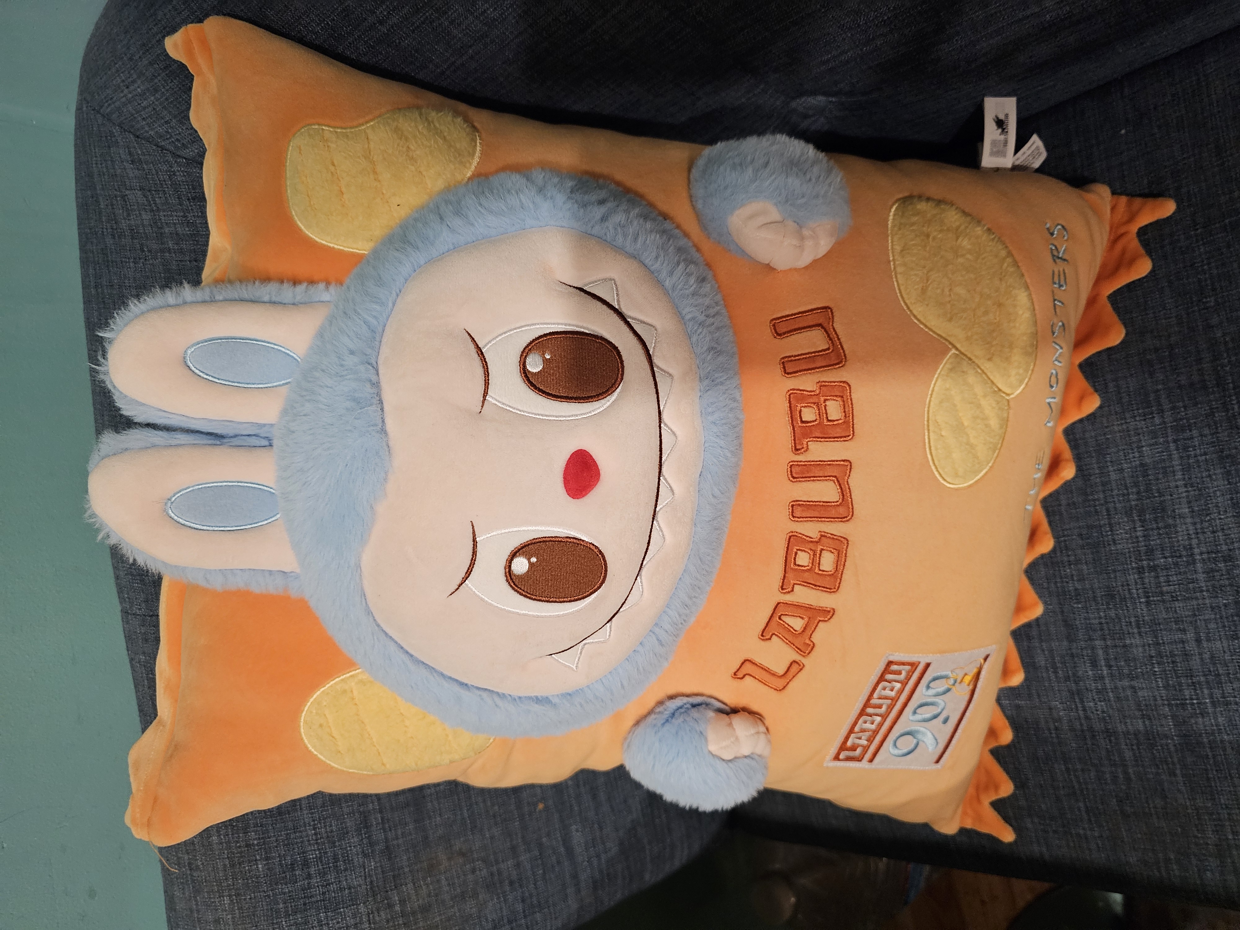 LABUBU THE MONSTERS クッション Labubu Chips Pillow｜Wacky Mart Series｜POP MART US Official