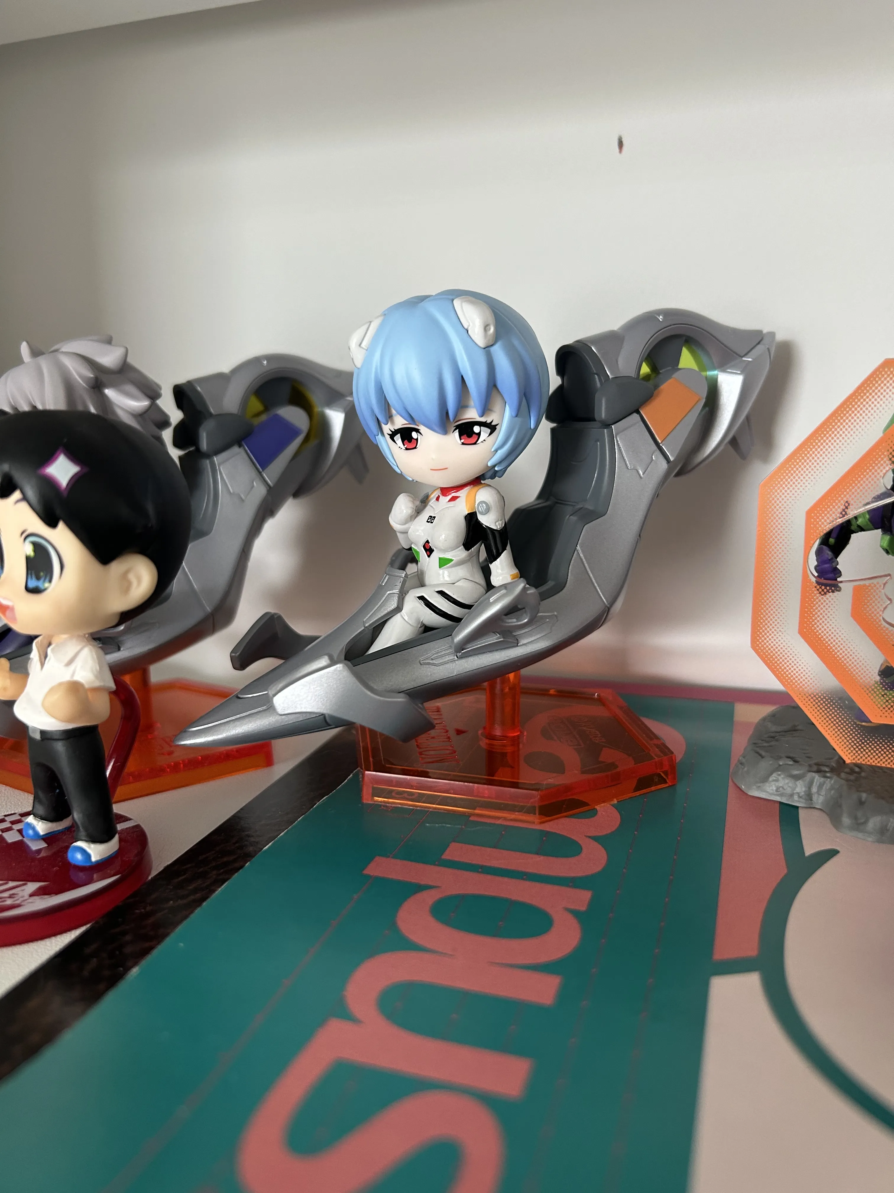 1/128】シークレット pop mart エヴァンゲリオン 綾波レイ 1/128