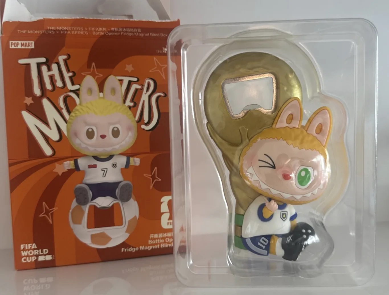 POPMART THE MONSTERS FIFA ボトルオープナーシークレット THE