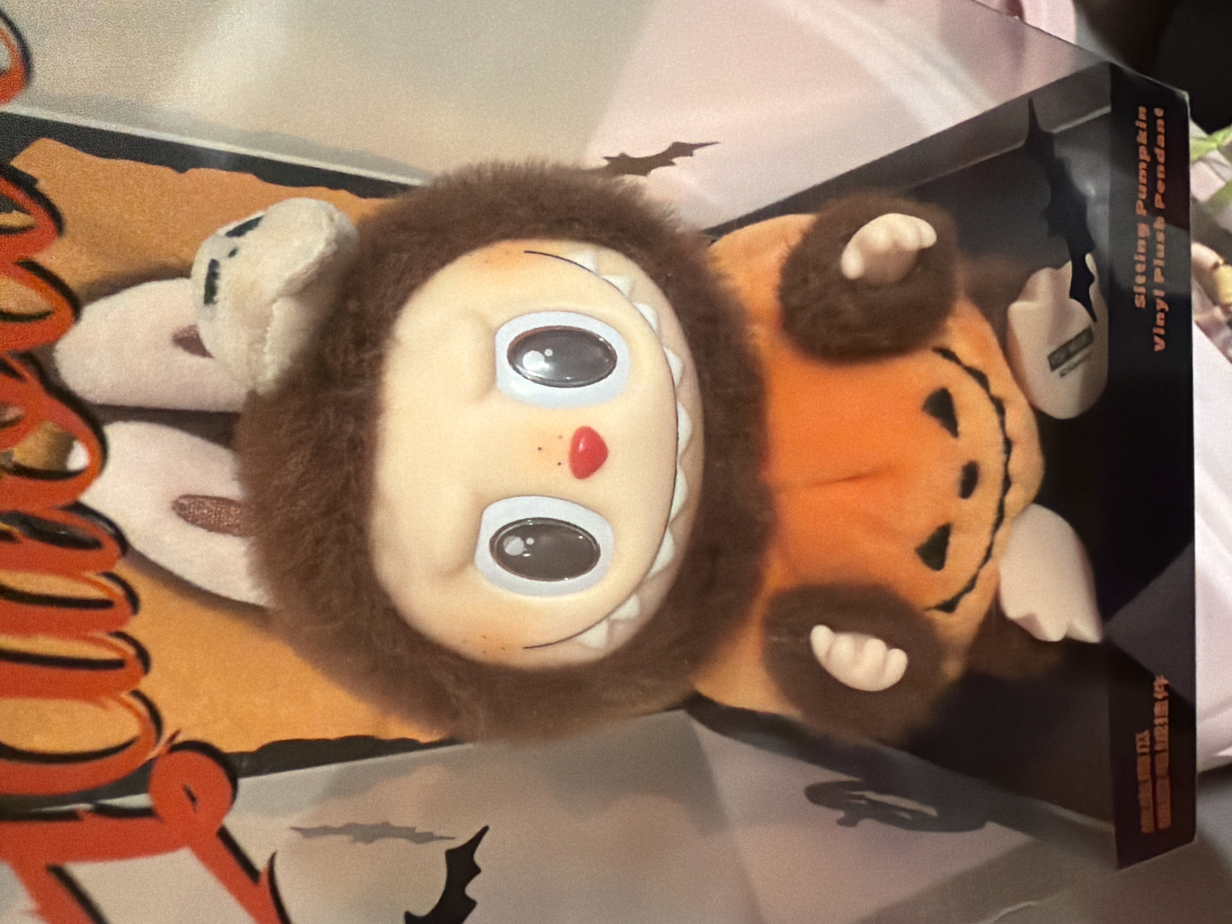 POP MARTハロウィン ラブブ labubu Sitting Pumpkin Happy Halloween Party Series-Sitting Pumpkin Vinyl Plush Pendant