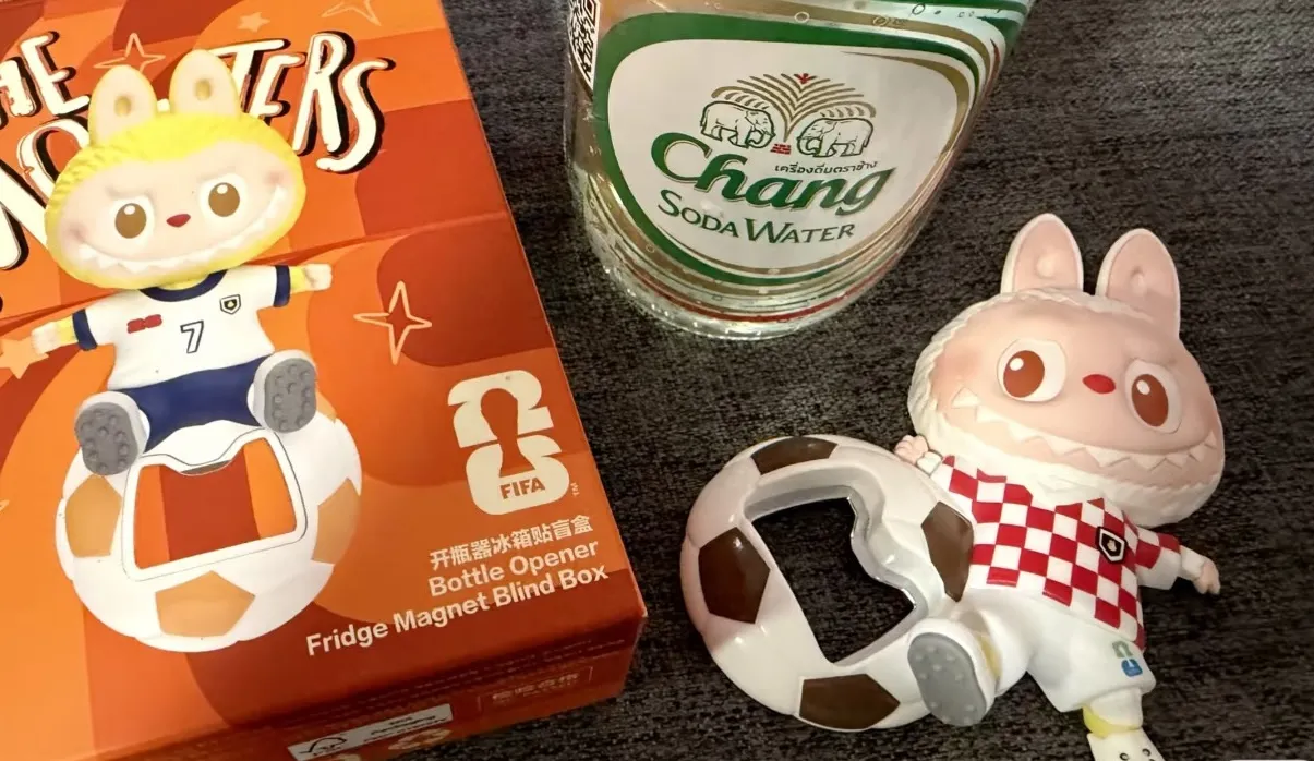 THE MONSTERS × FIFA SERIES - Bottle Opener Fridge Magnet Blind Box