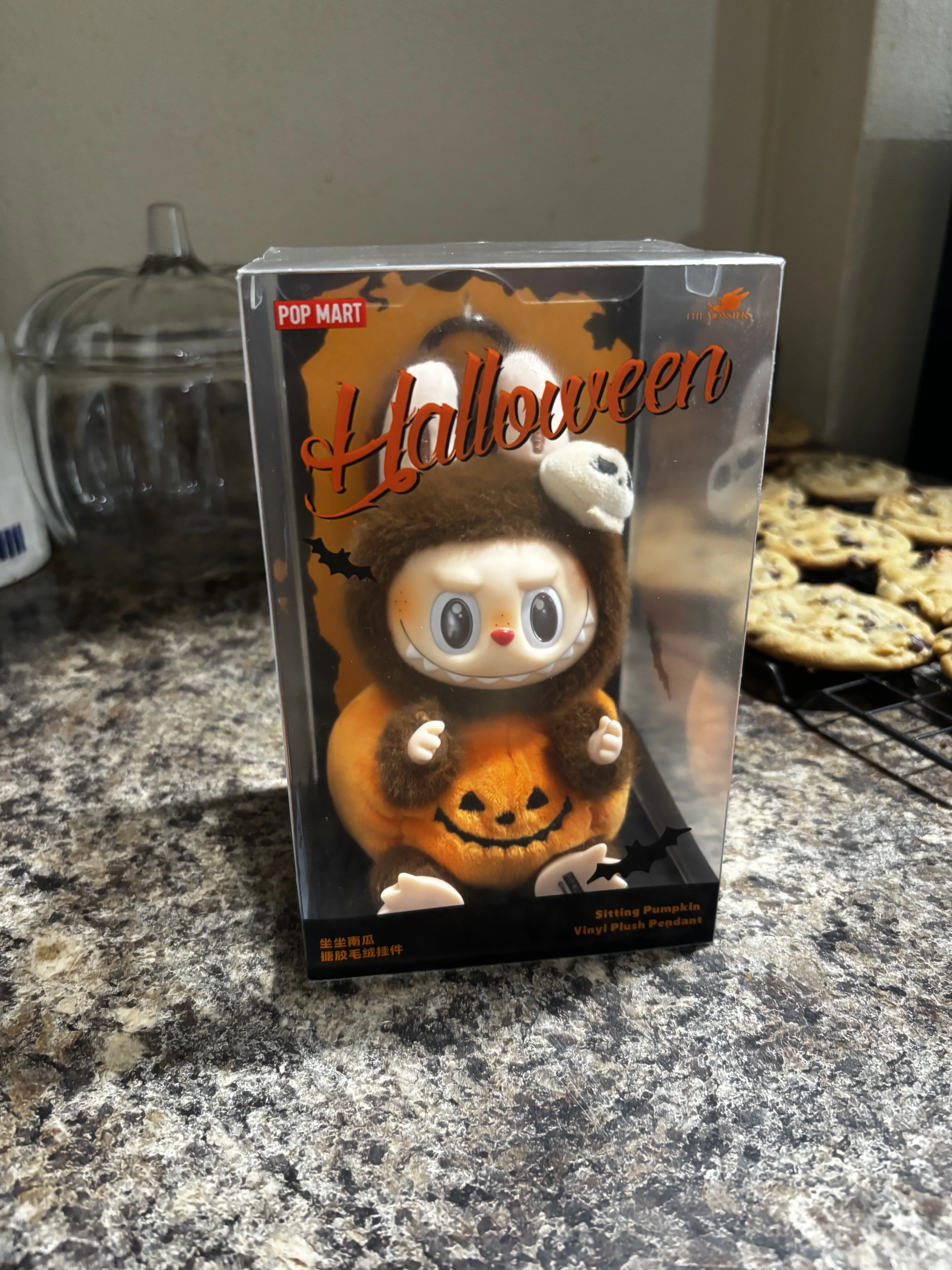 Labubu Sitting Pumpkin Vinyl Plush Pendant｜Happy Halloween Party