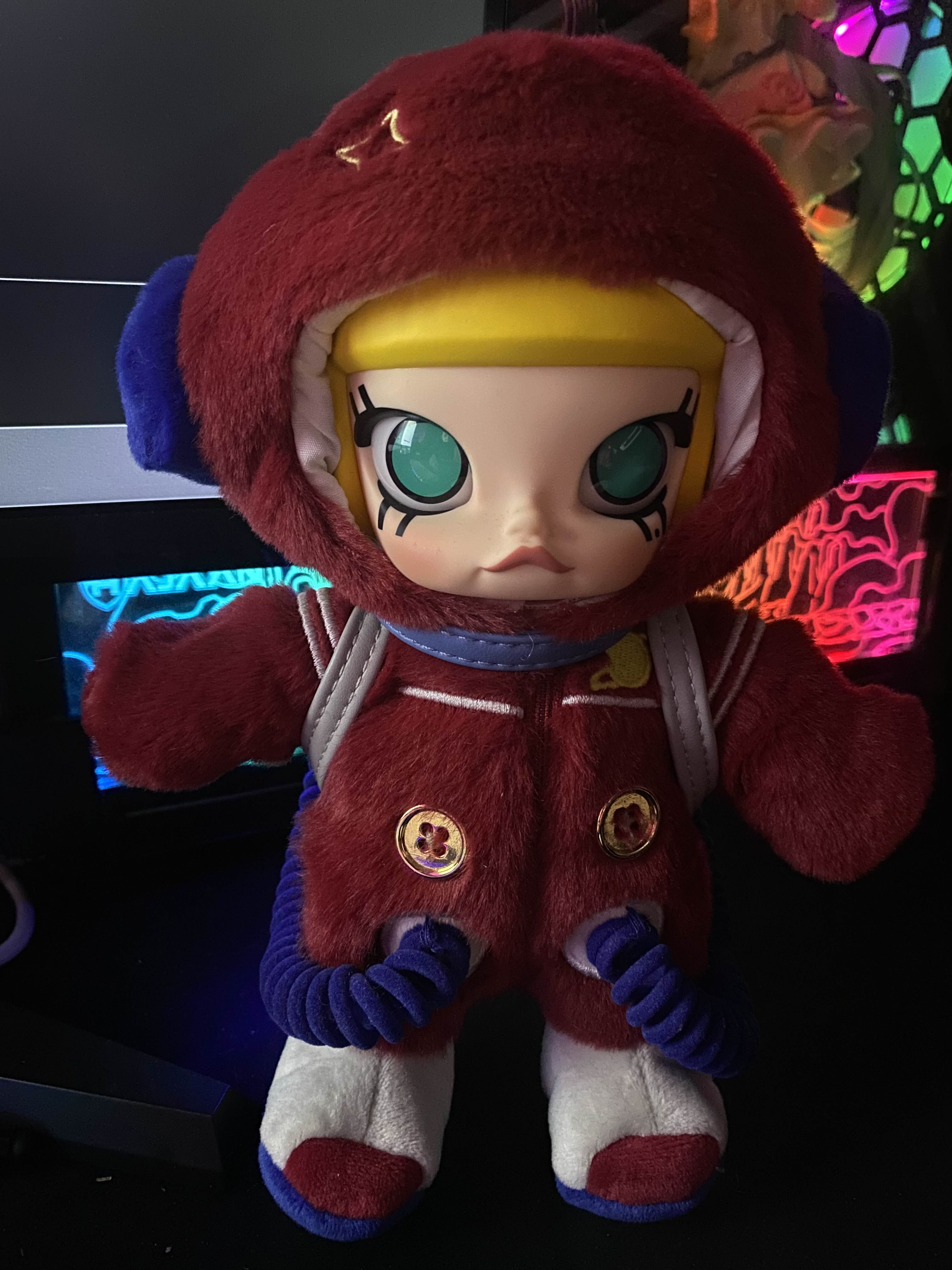 MOLLY Hello, Moon 1/8 Action Figure｜POP MART US Official